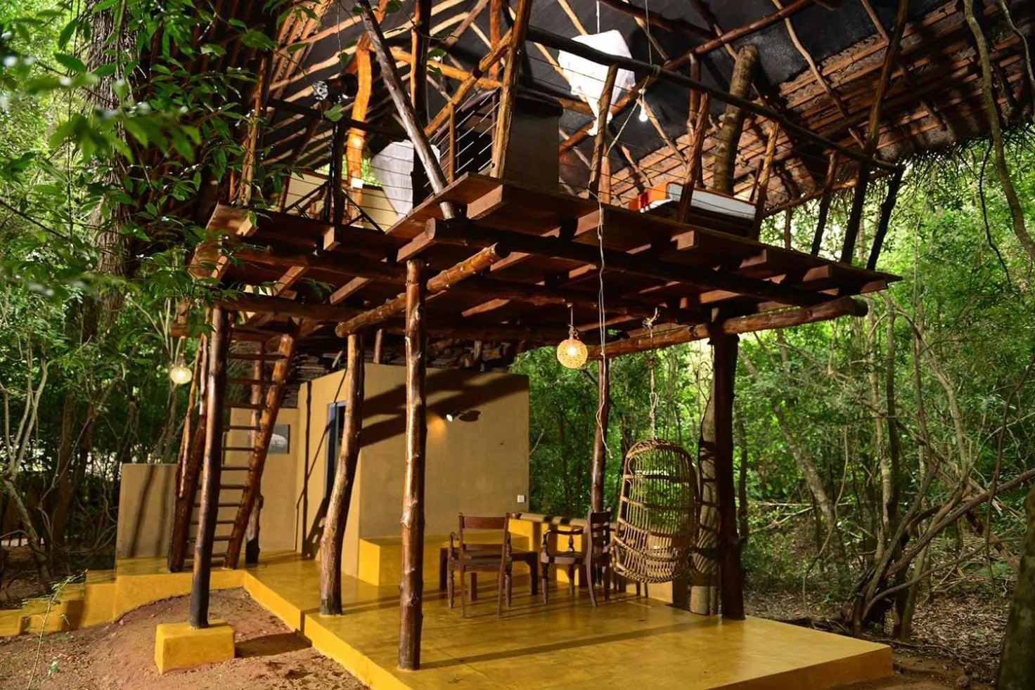 Comfy Tree House - single occupancy in Back of Beyond - Pidurangala