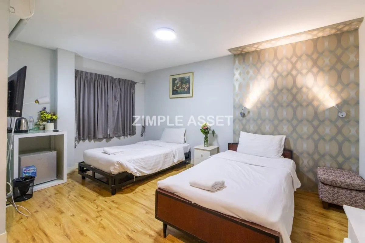 Superior Twin Room in Tim Place - BTS Phra Khanong