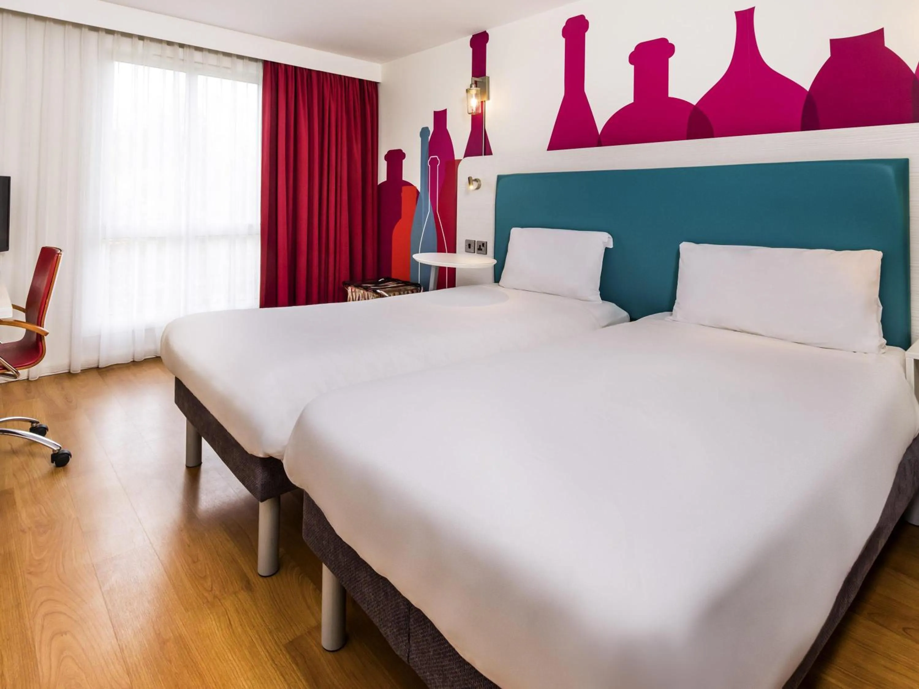 Twin Room in ibis Styles Barnsley