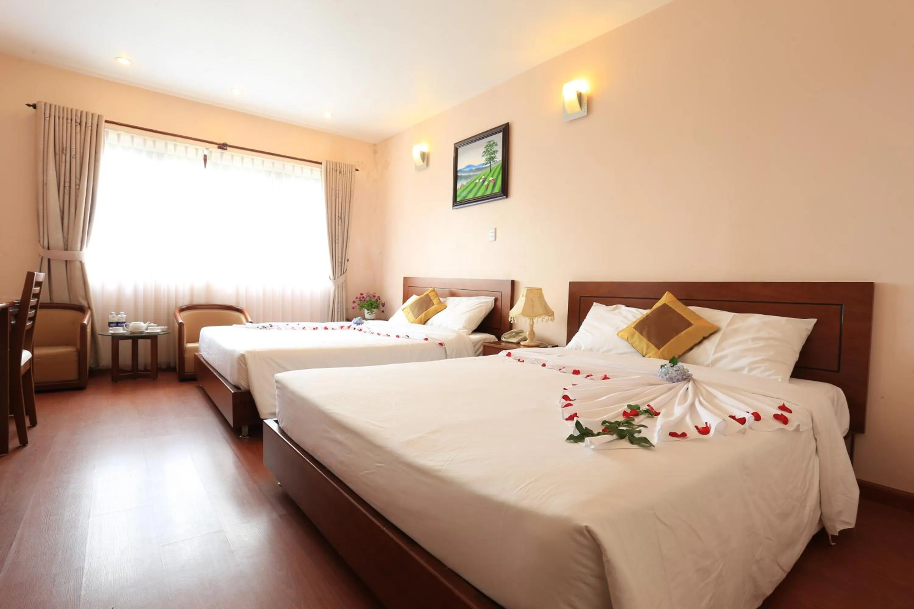 Deluxe Twin Room in Ky Hoa Hotel Da Lat