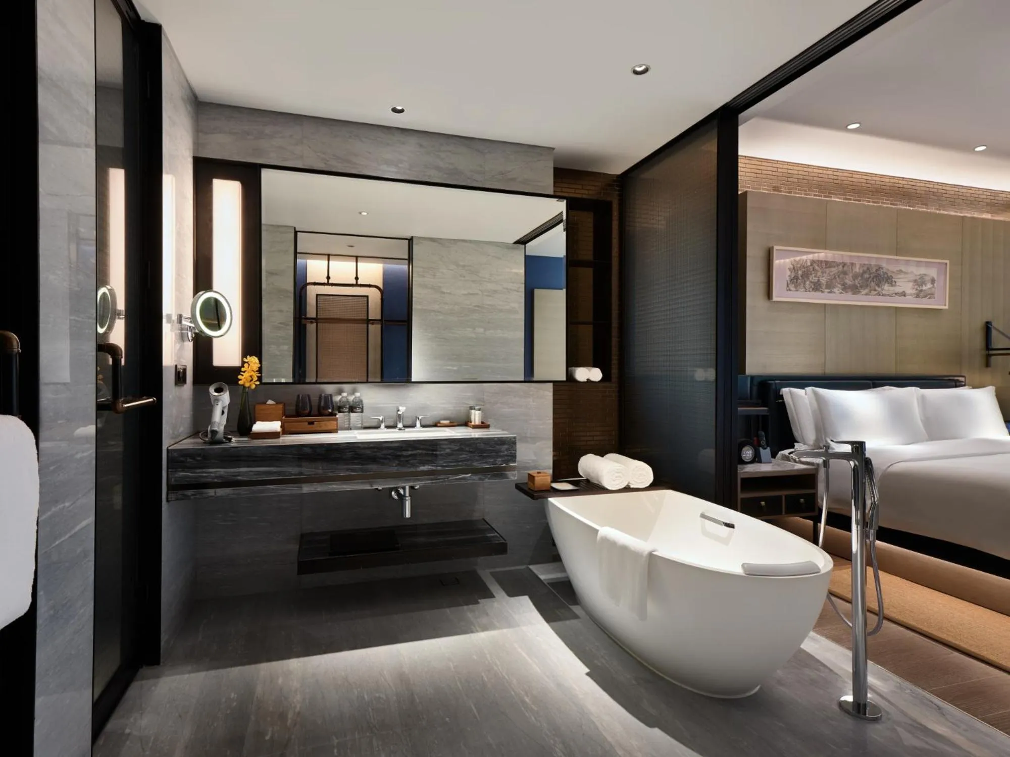 Deluxe Sapphire King in InterContinental Shanghai Wonderland, an IHG Hotel