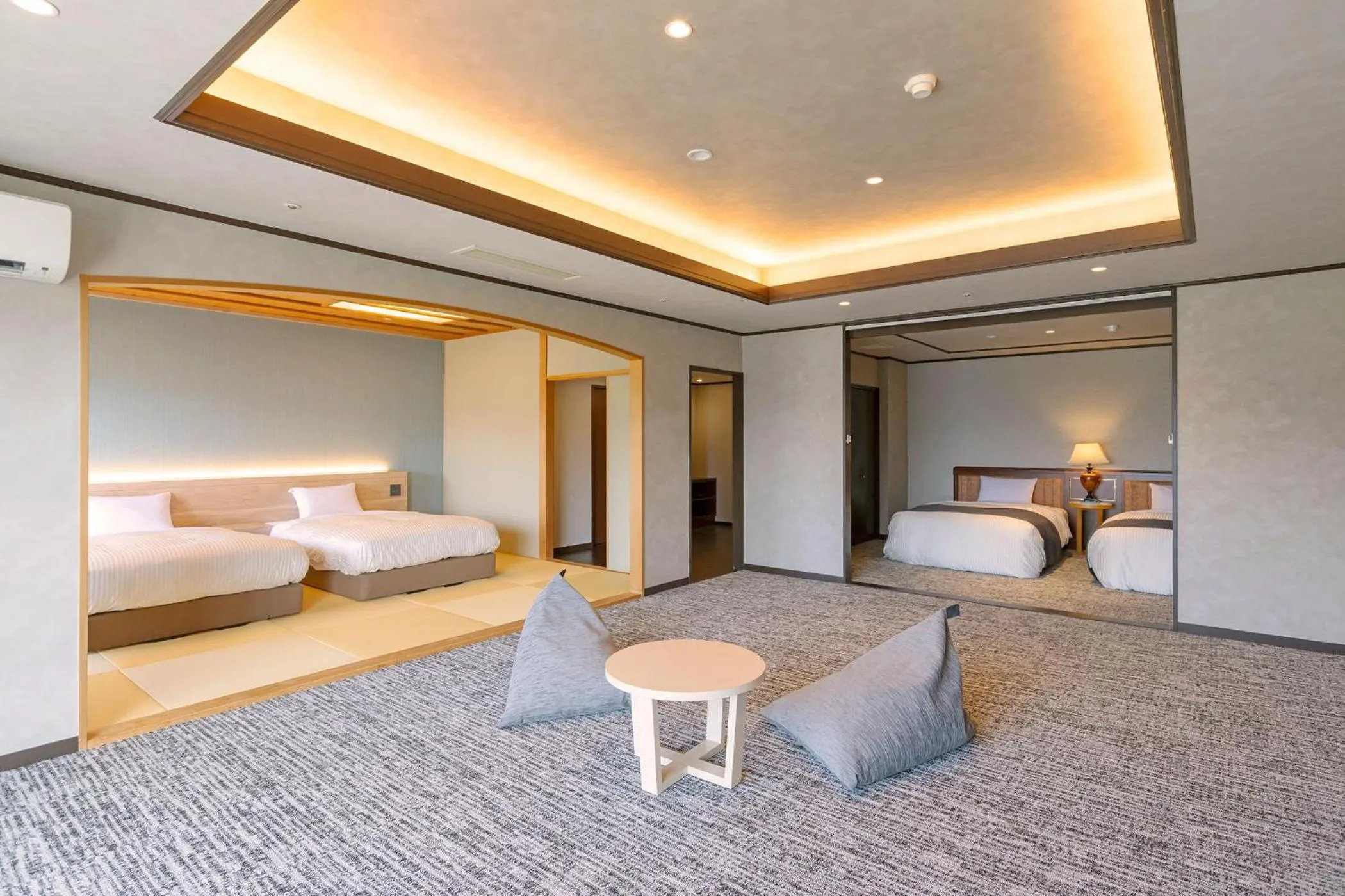 Suite Japanese-Western-Style-Room 90 square yards - Non-Smoking - Shared Bathroom in TAOYA Gero