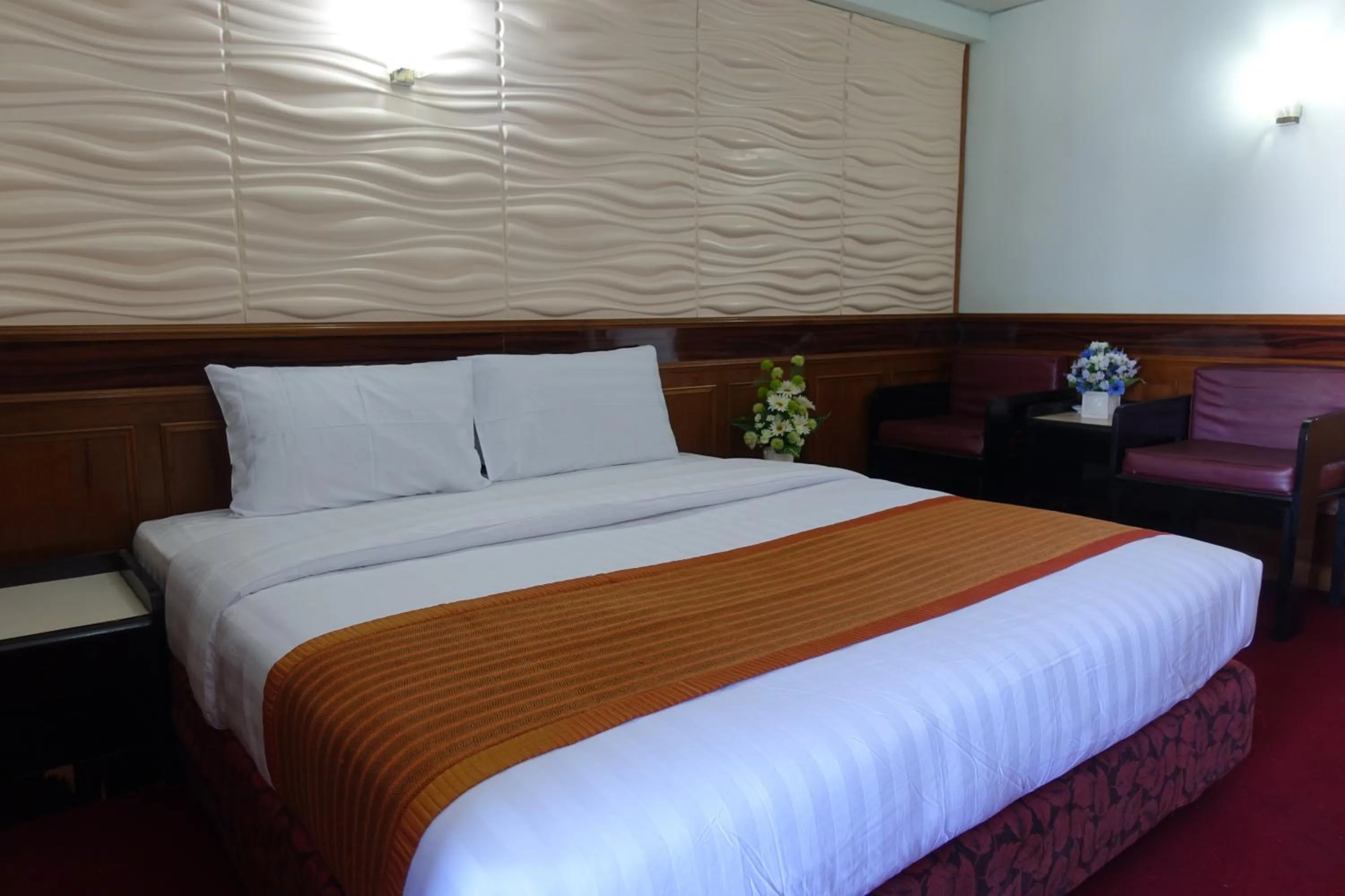 Deluxe Double Room in Serene Hotel