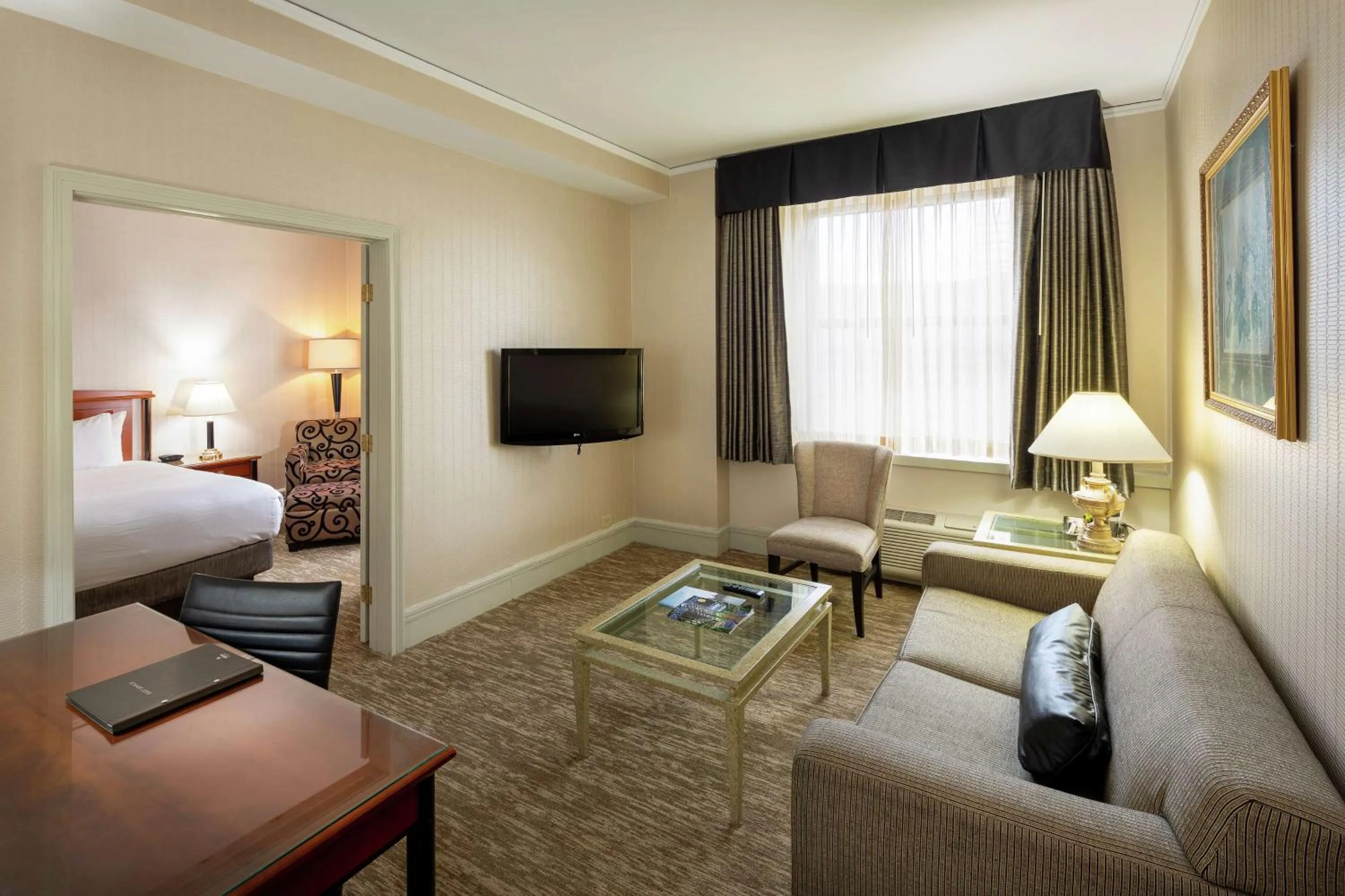 One-Bedroom Junior King Suite with Sofa Bed in Hilton Cincinnati Netherland Plaza