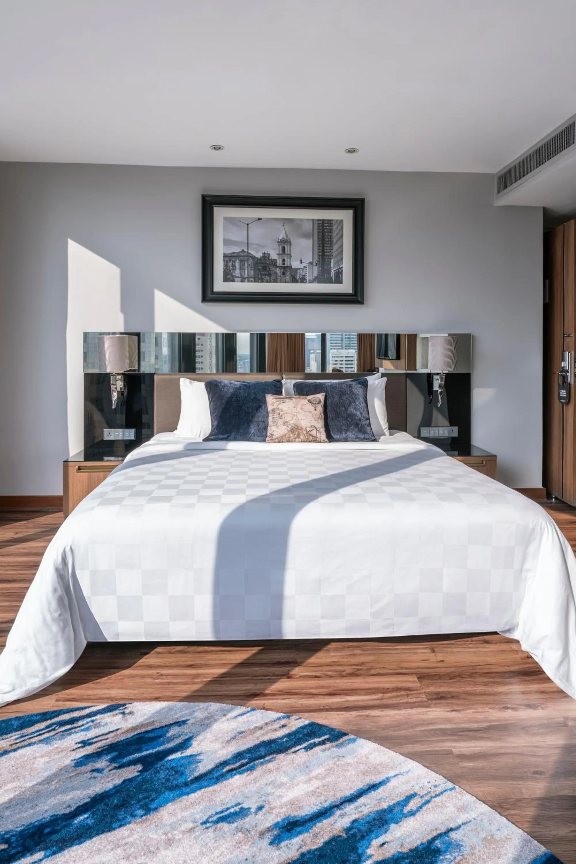 Panorama Skyline King in The Continent Hotel Sukhumvit - Asok BTS Bangkok