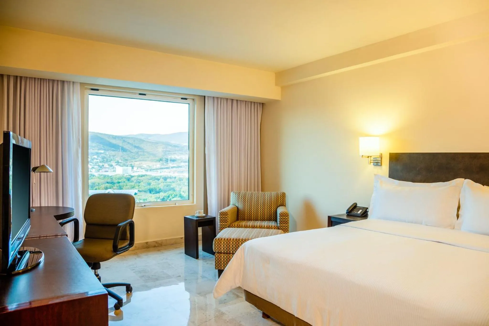 Superior King Room in Fiesta Inn Tuxtla Gutierrez