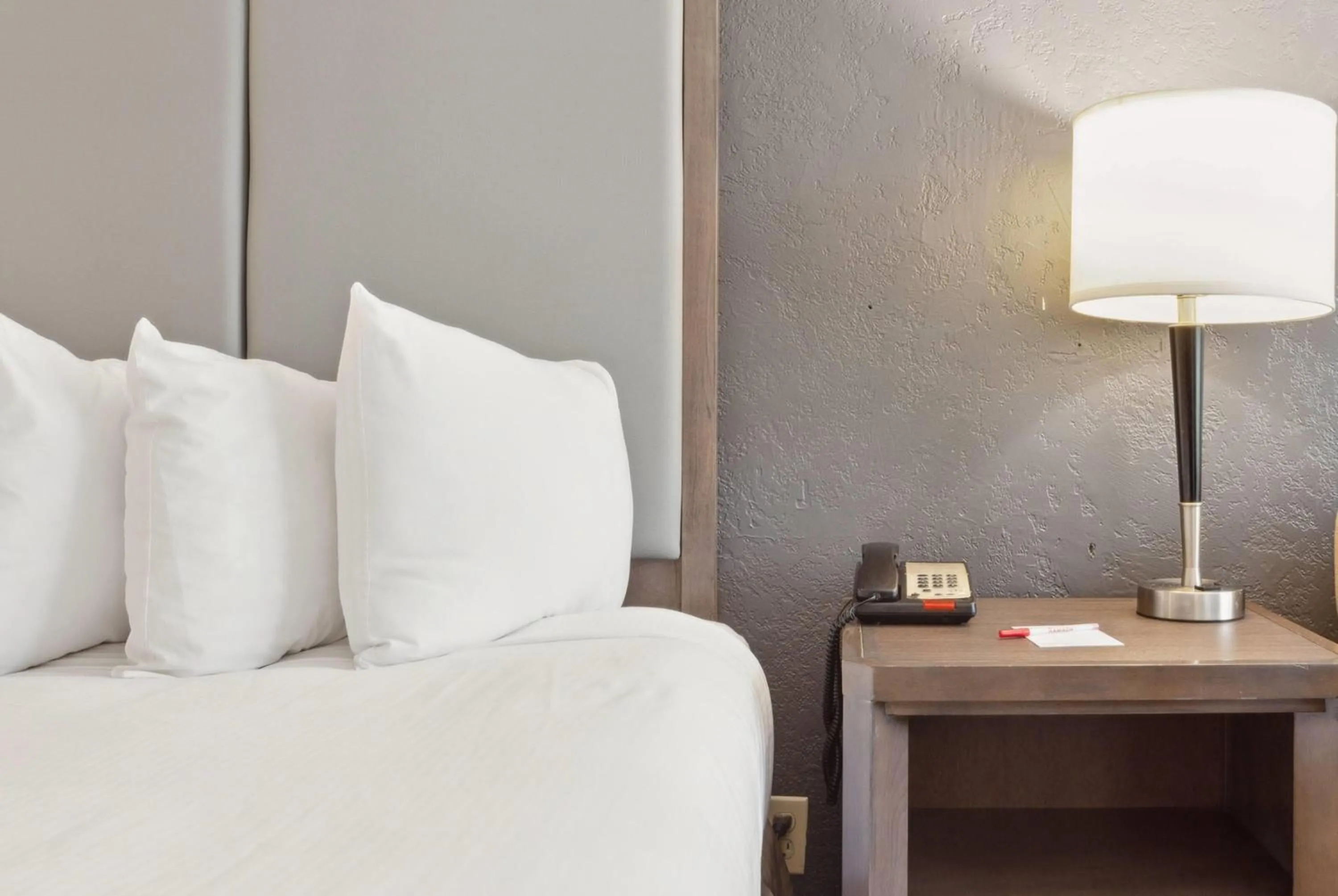 King Room - First Floor/Smoking in Ramada by Wyndham Houma