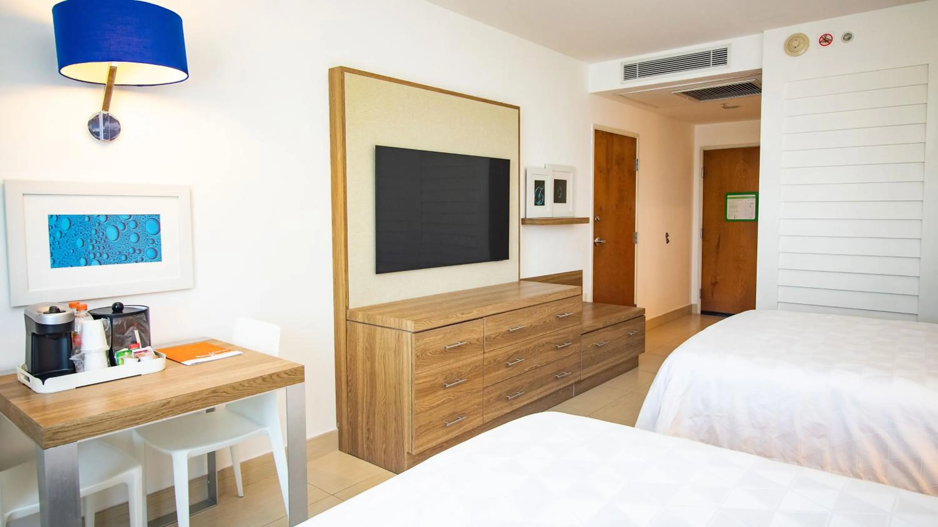 Standard Room with Two Queen Beds in Holiday Inn Acapulco La Isla by IHG