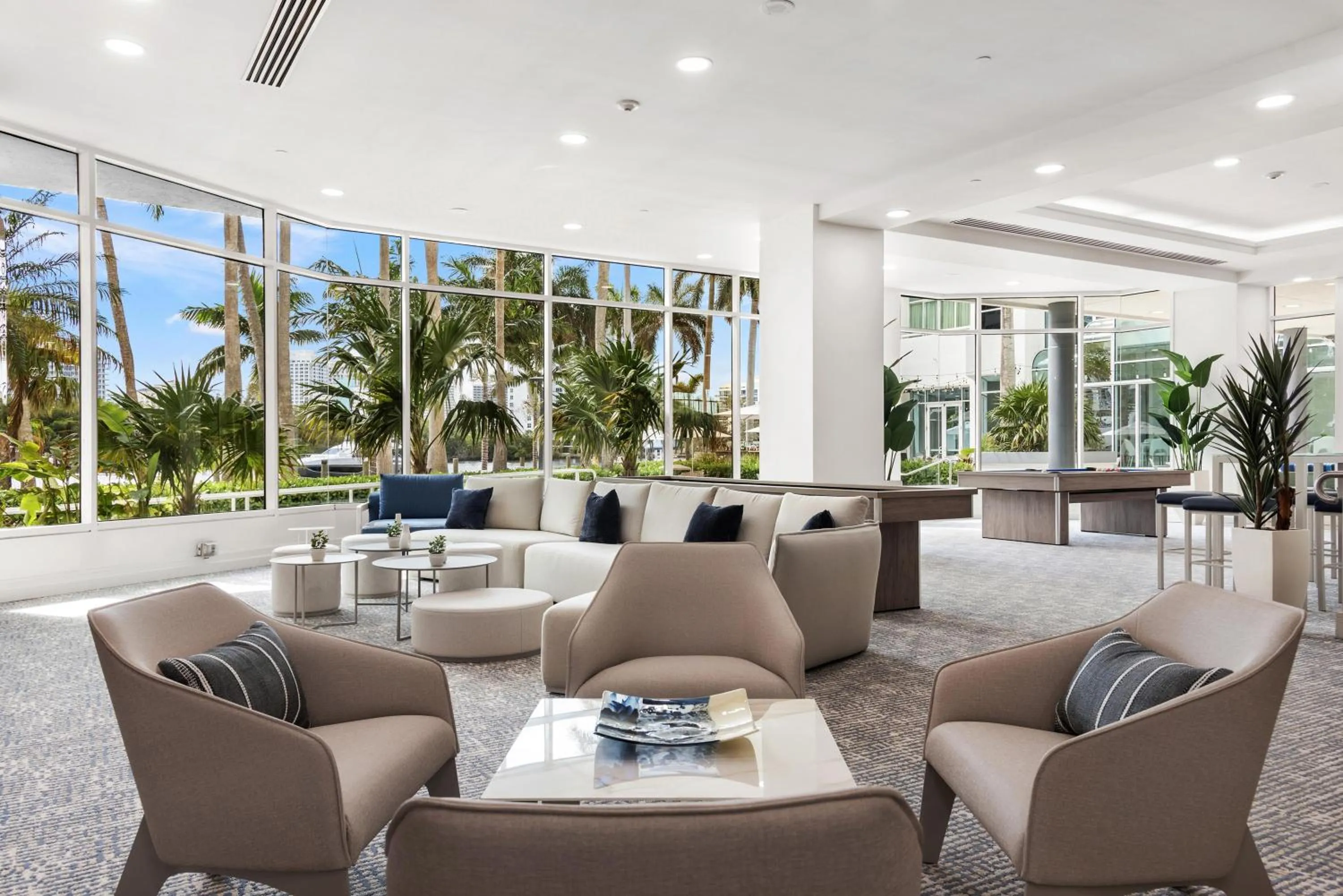 Lobby or reception in GALLERY One - A DoubleTree Suites by Hilton Hotel