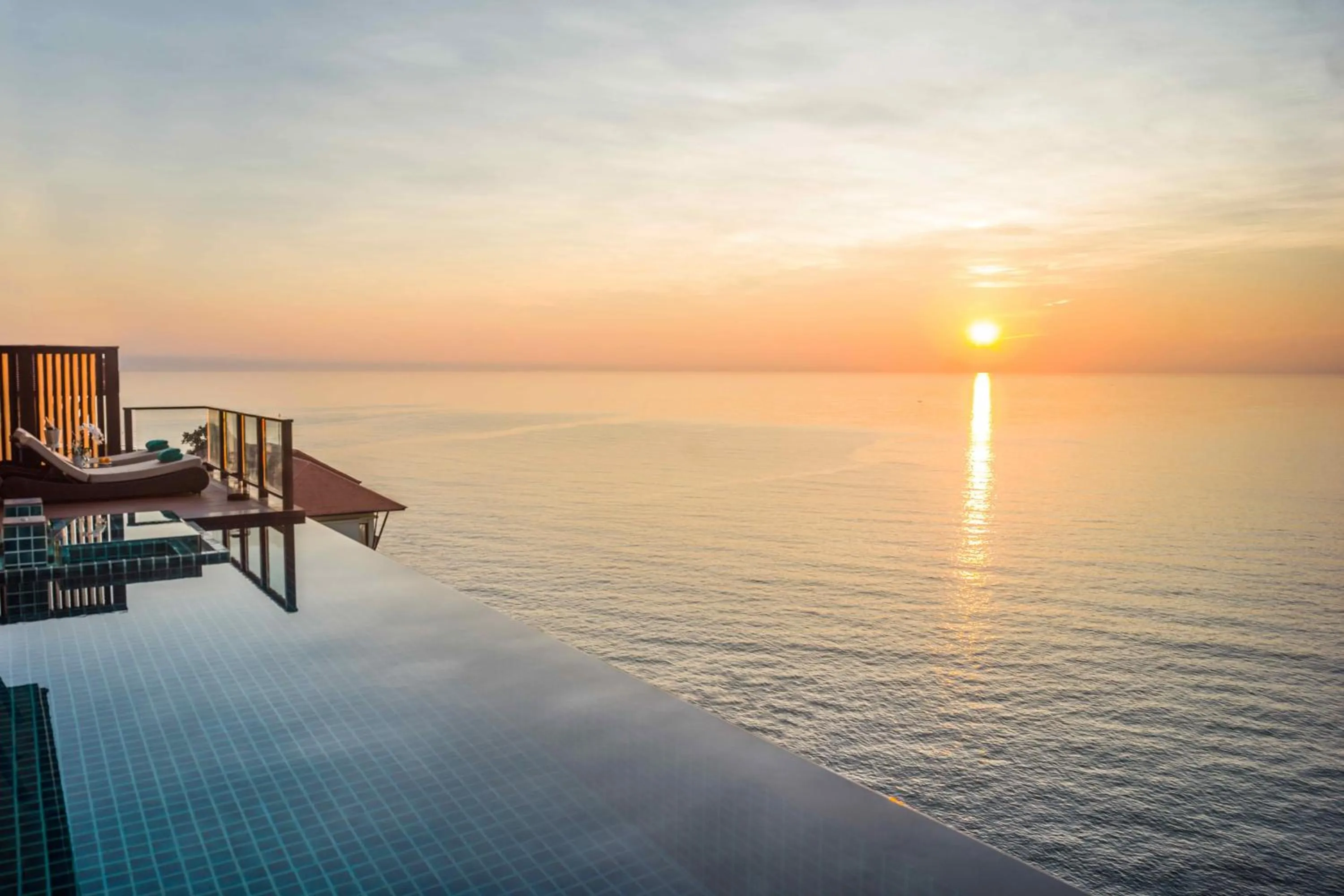 One-Bedroom Hillside Pool Villa with Ocean View in Banyan Tree Lang Co