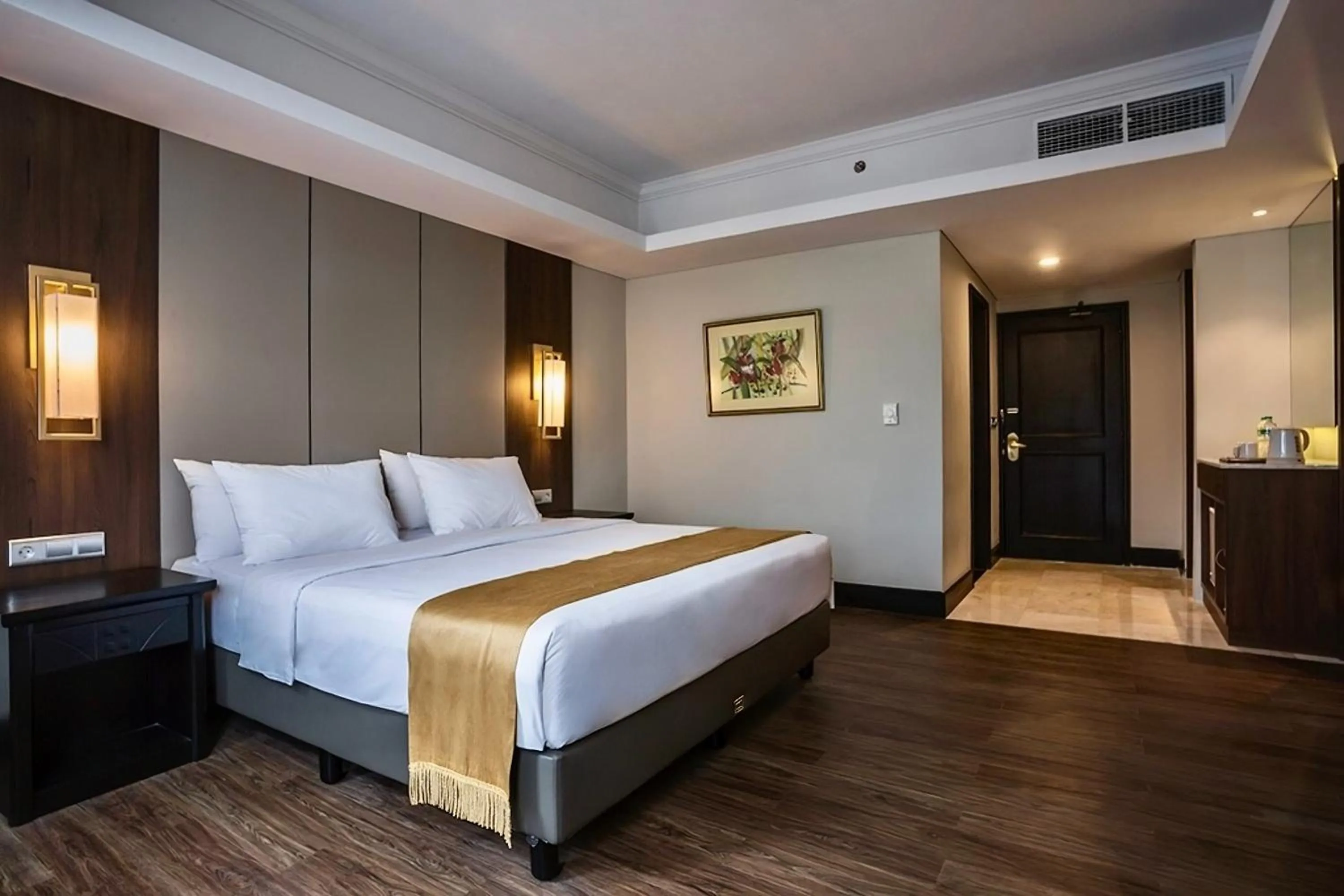 Deluxe Double Room in The Acacia Hotel Jakarta
