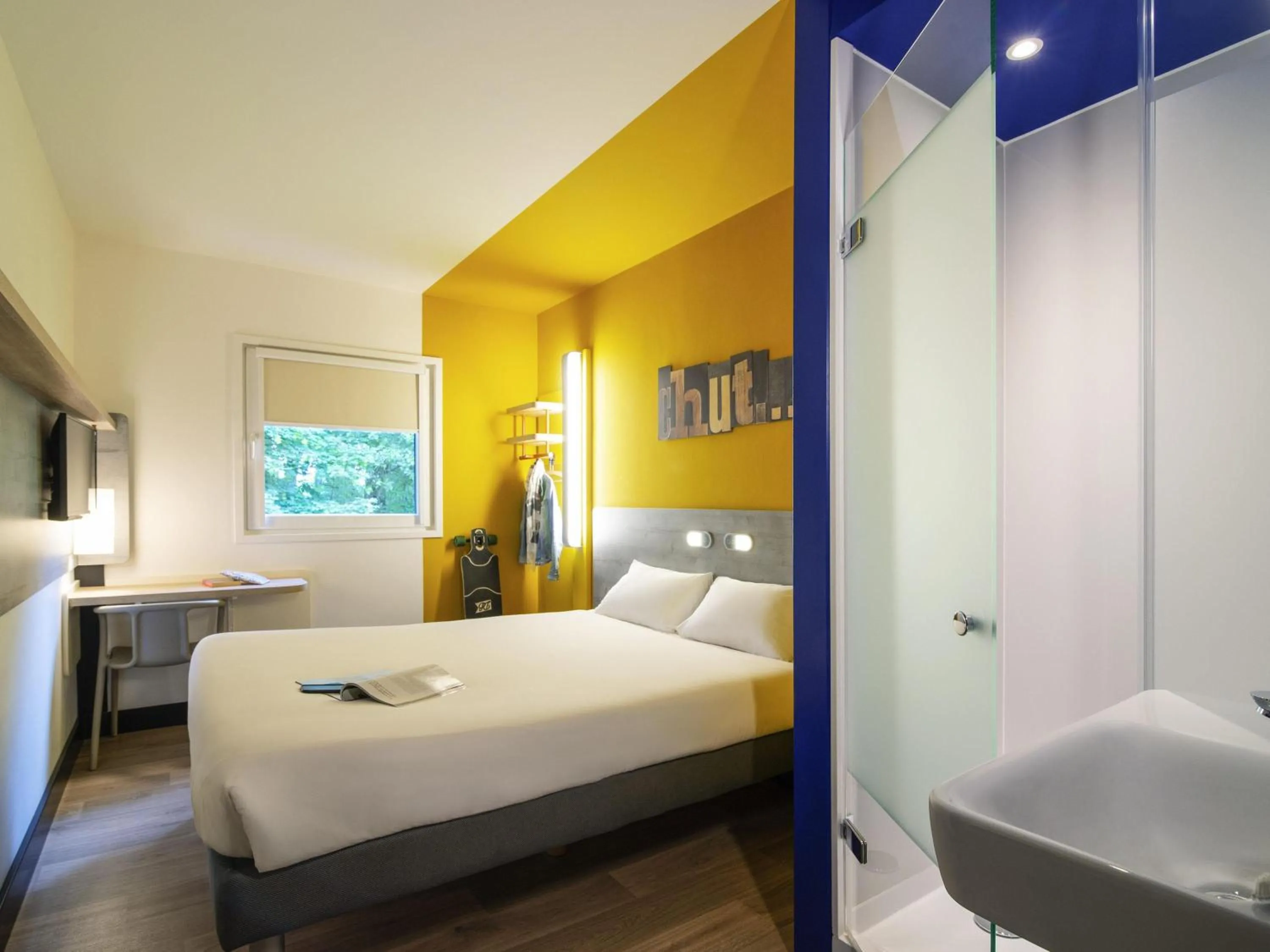 Standard Double Room in ibis budget Amsterdam Airport