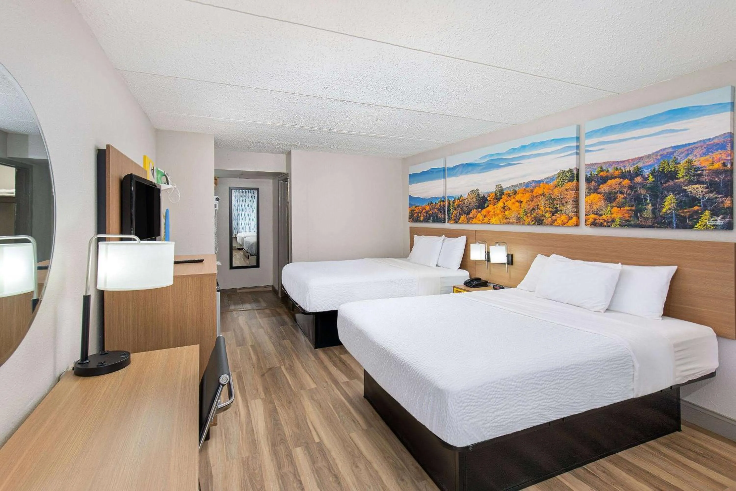 Double Room with Two Double Beds - Smoking in Days Inn by Wyndham Knoxville North