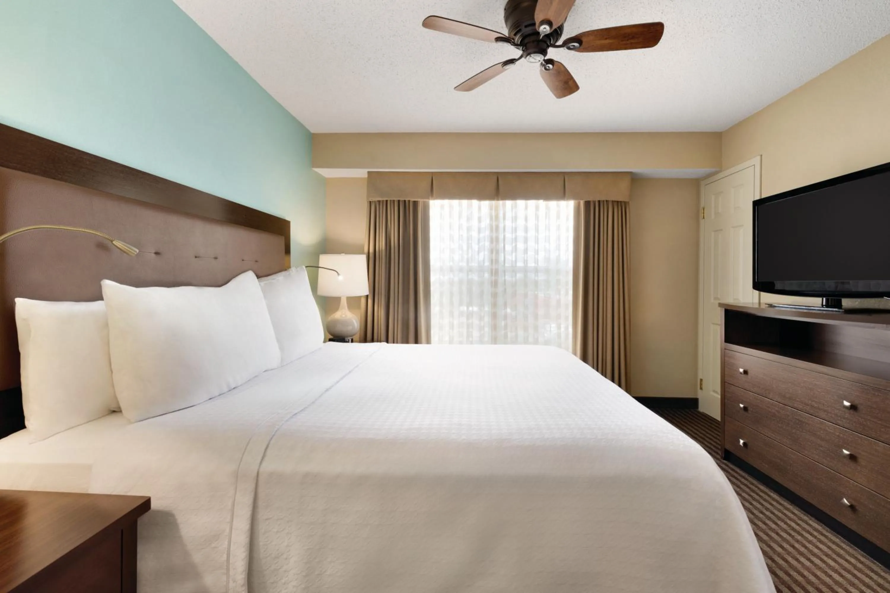 One-Bedroom King Suite - Non-Smoking in Homewood Suites Grand Rapids