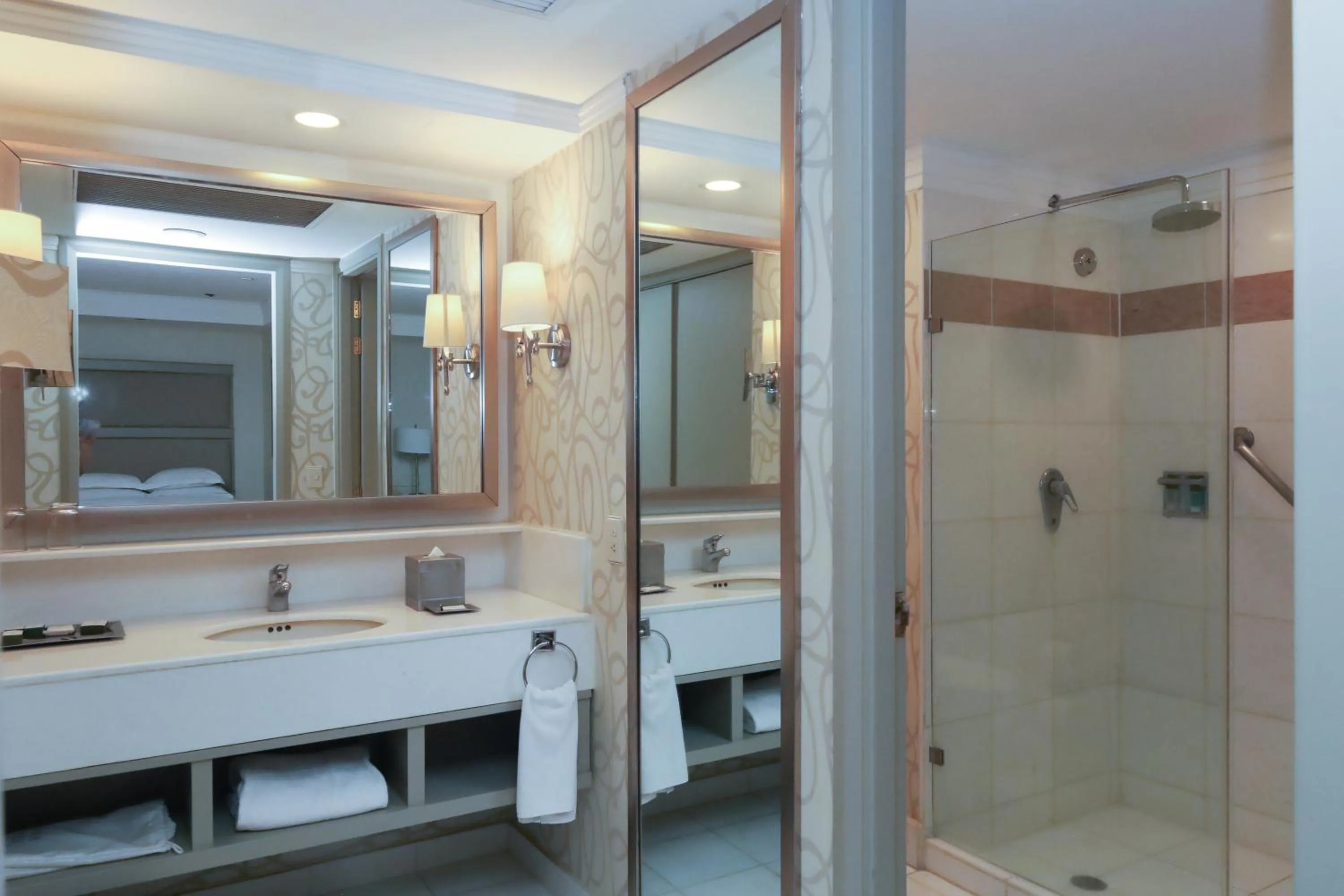 King Room with View in Barcelo Guadalajara