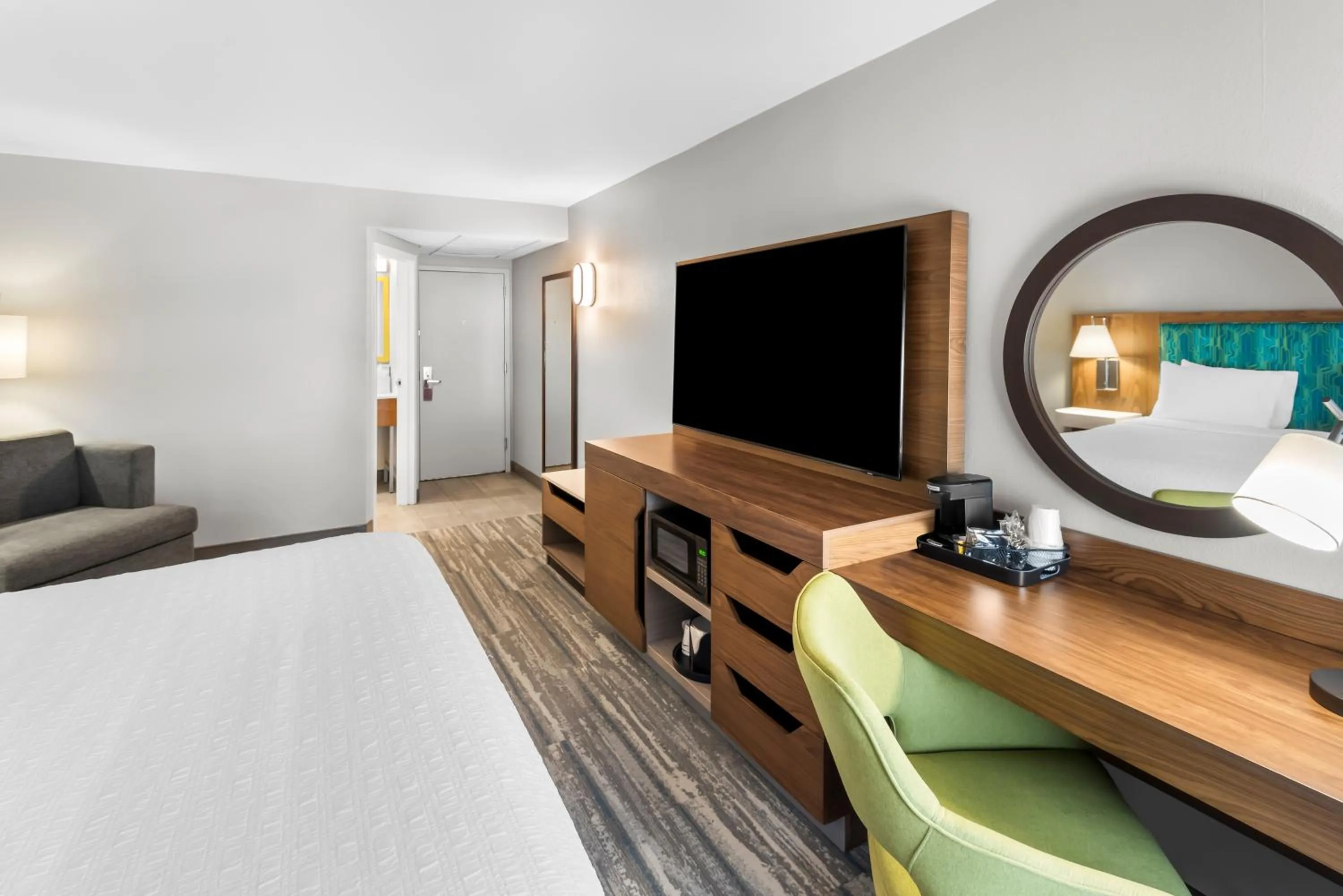 Double Room with Tub - Mobility and Hearing Accessible/Non-Smoking in Hampton Inn Indianapolis Northeast/Castleton