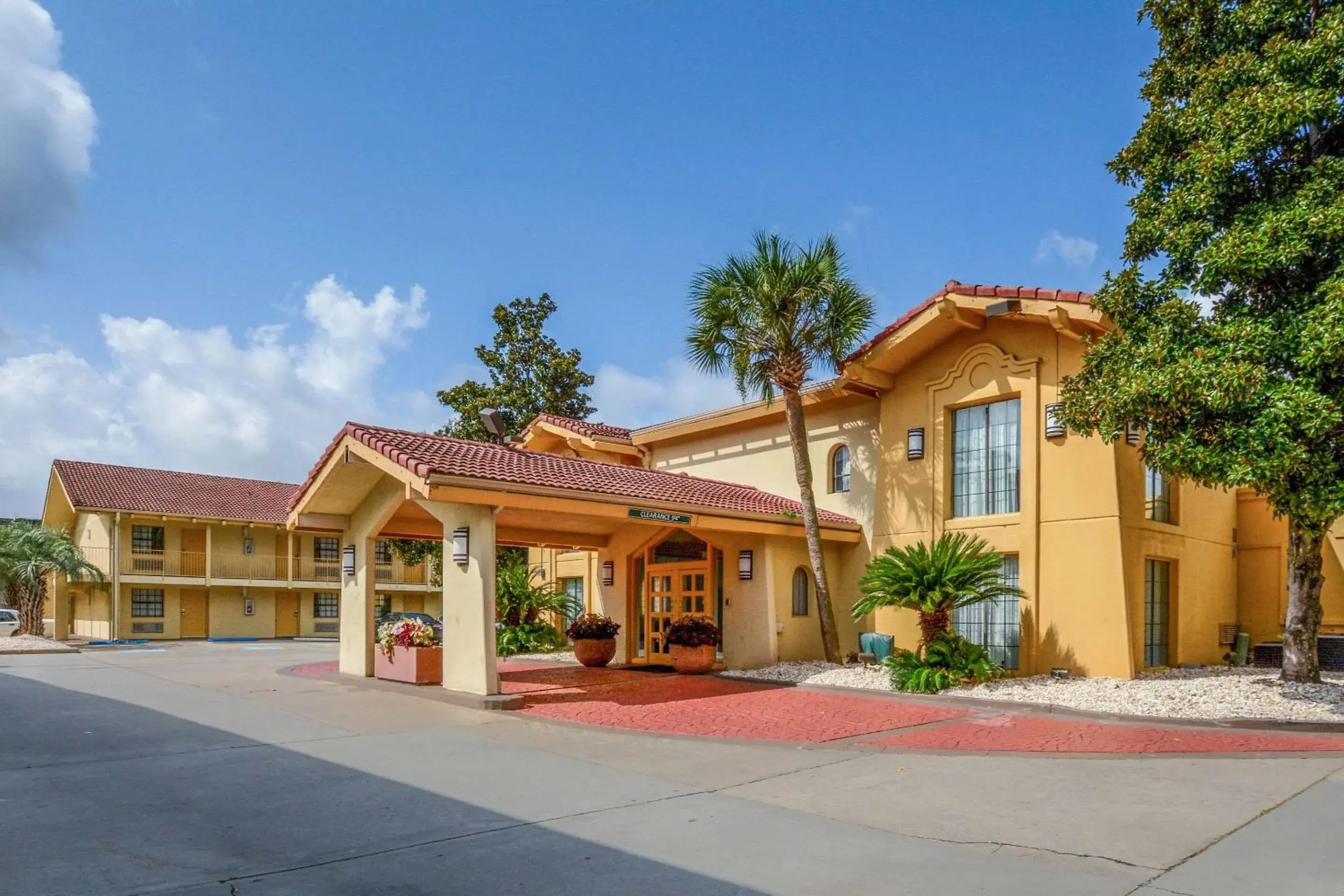 Quality Inn & Suites North Charleston - Ashley Phosphate Quality Inn & Suites North Charleston - Ashley Phosphate