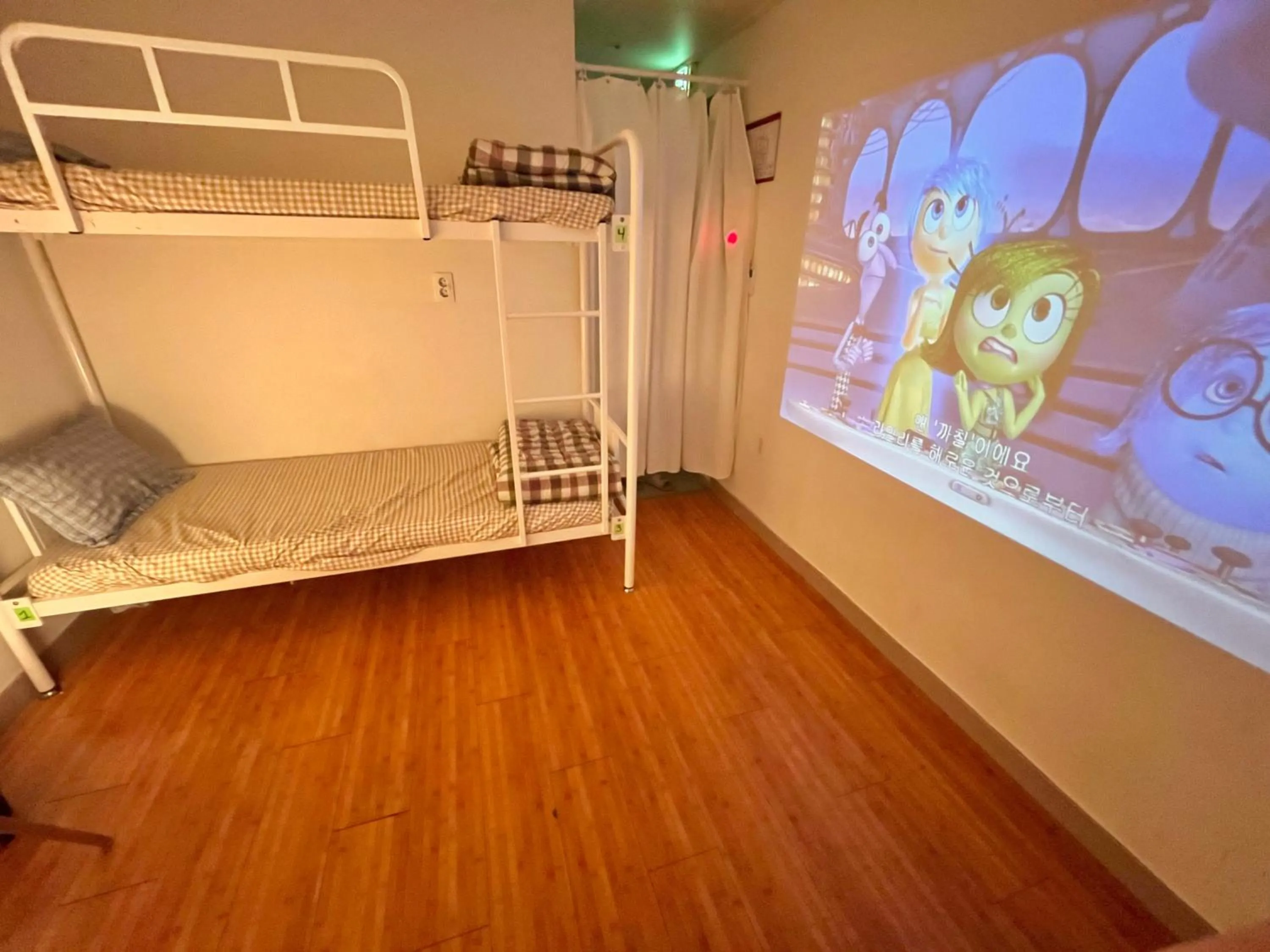 Twin Room - single occupancy in Yakorea Hostel Dongdaemun