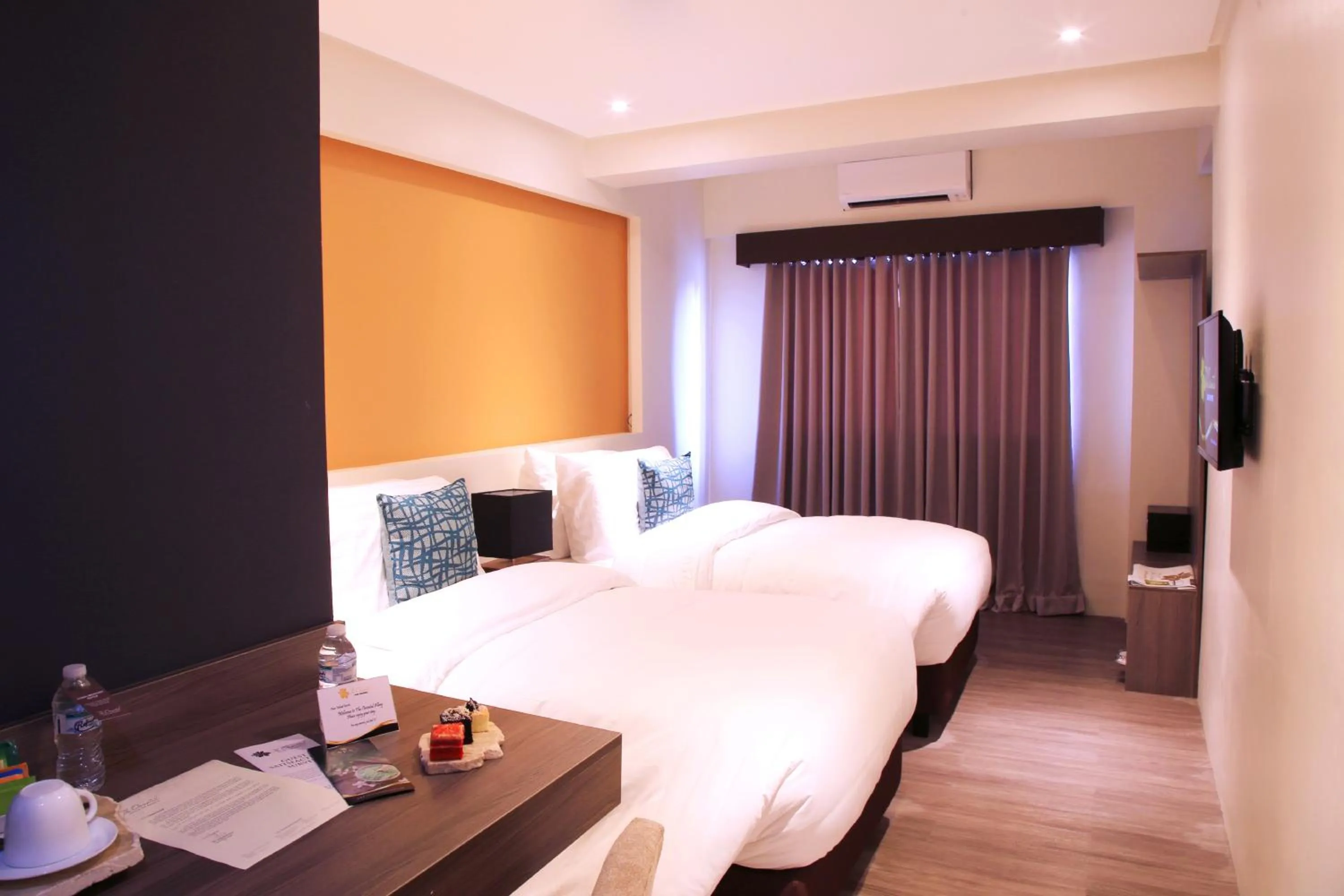 Deluxe Twin Room in PROXY by The Oriental Albay