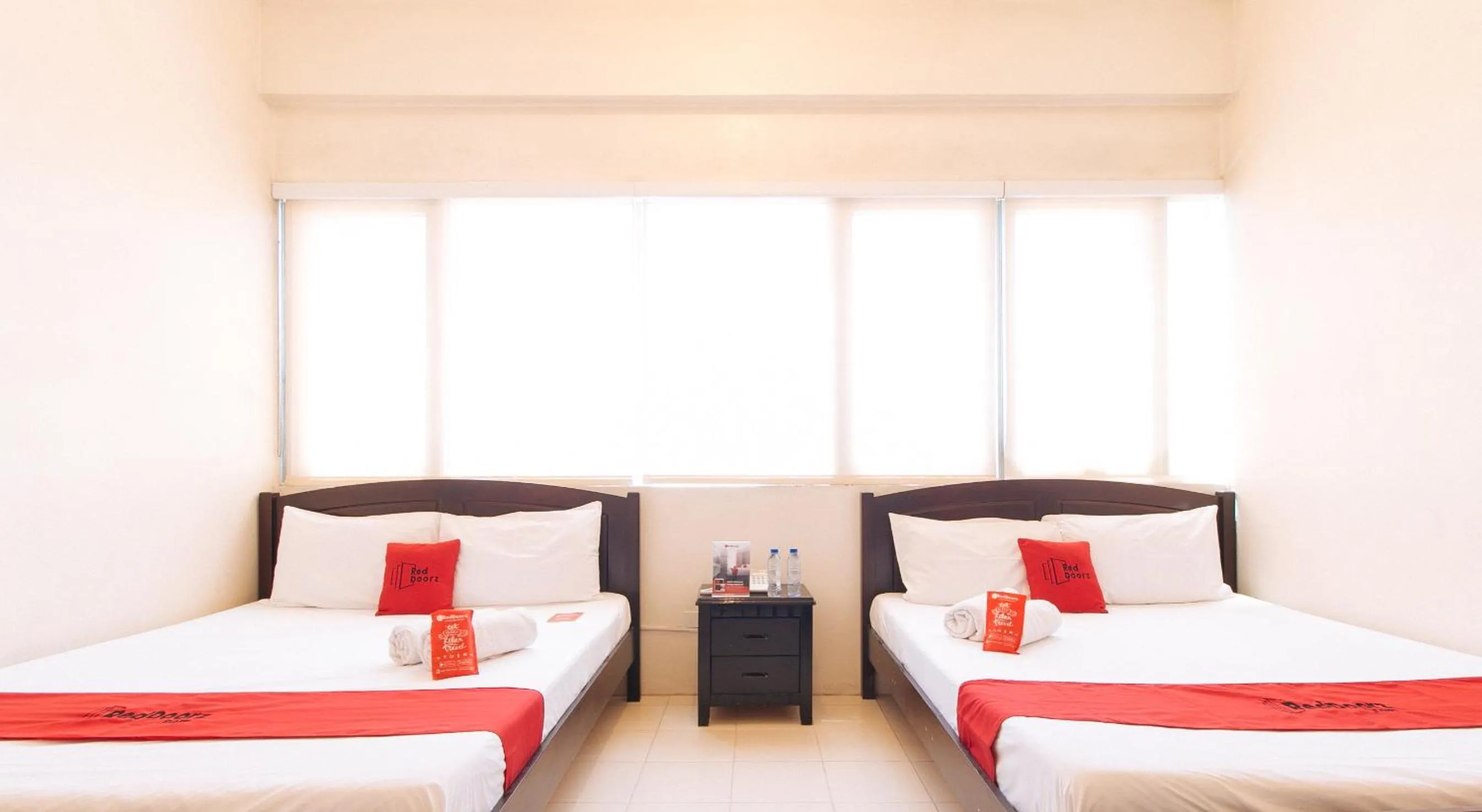 Family Room in RedDoorz Plus @ E Rodriguez Corner Banawe