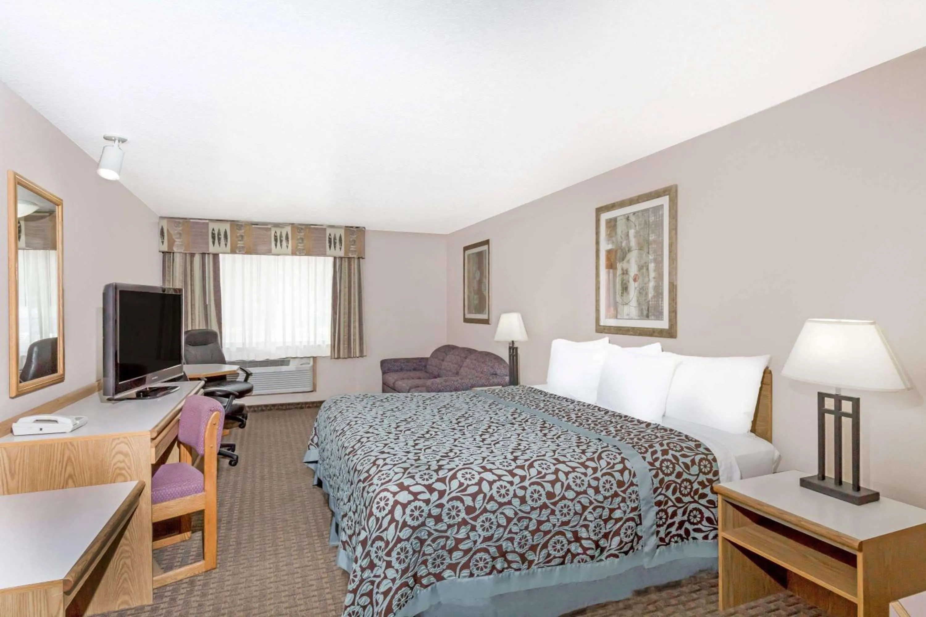 King Studio Suite - Non-Smoking in Days Inn & Suites by Wyndham Kanab