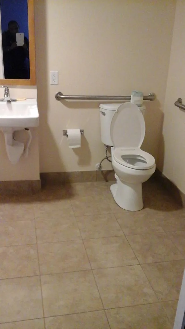 King Room - single occupancy - Disability Access/Non-Smoking in Knights Inn - Lithonia