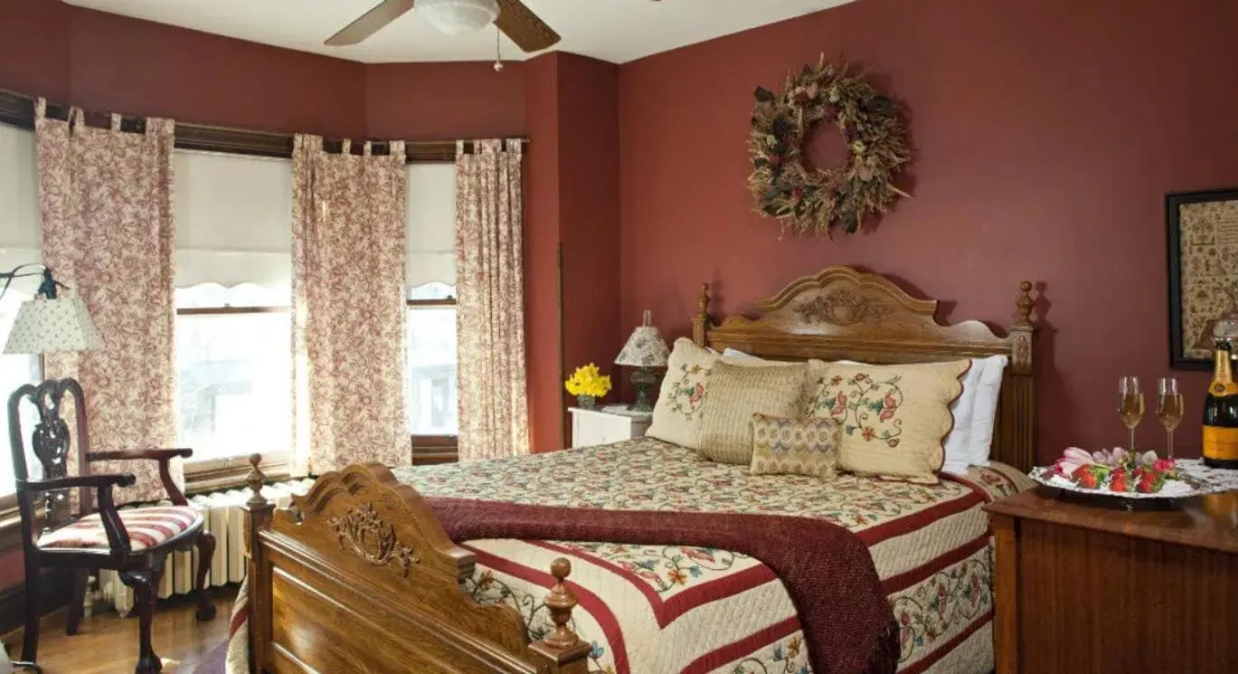 Queen Room in Brickhouse Inn B&B