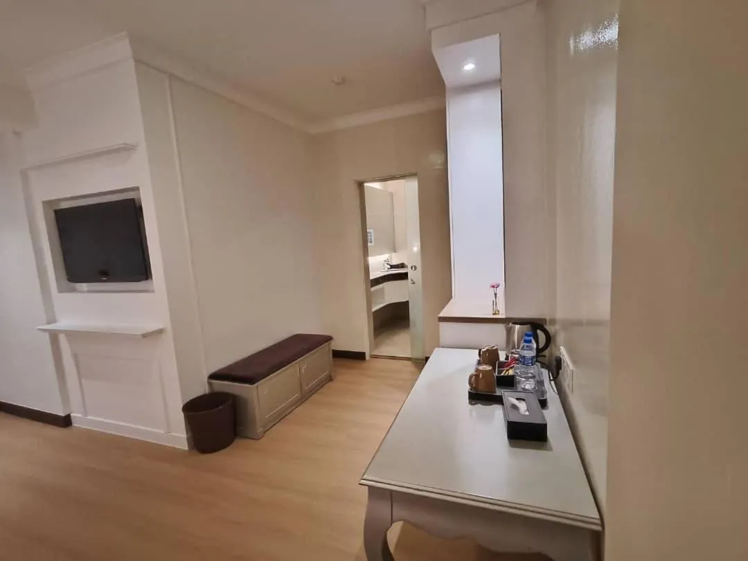 Deluxe Twin Room in RC Hotel Melaka