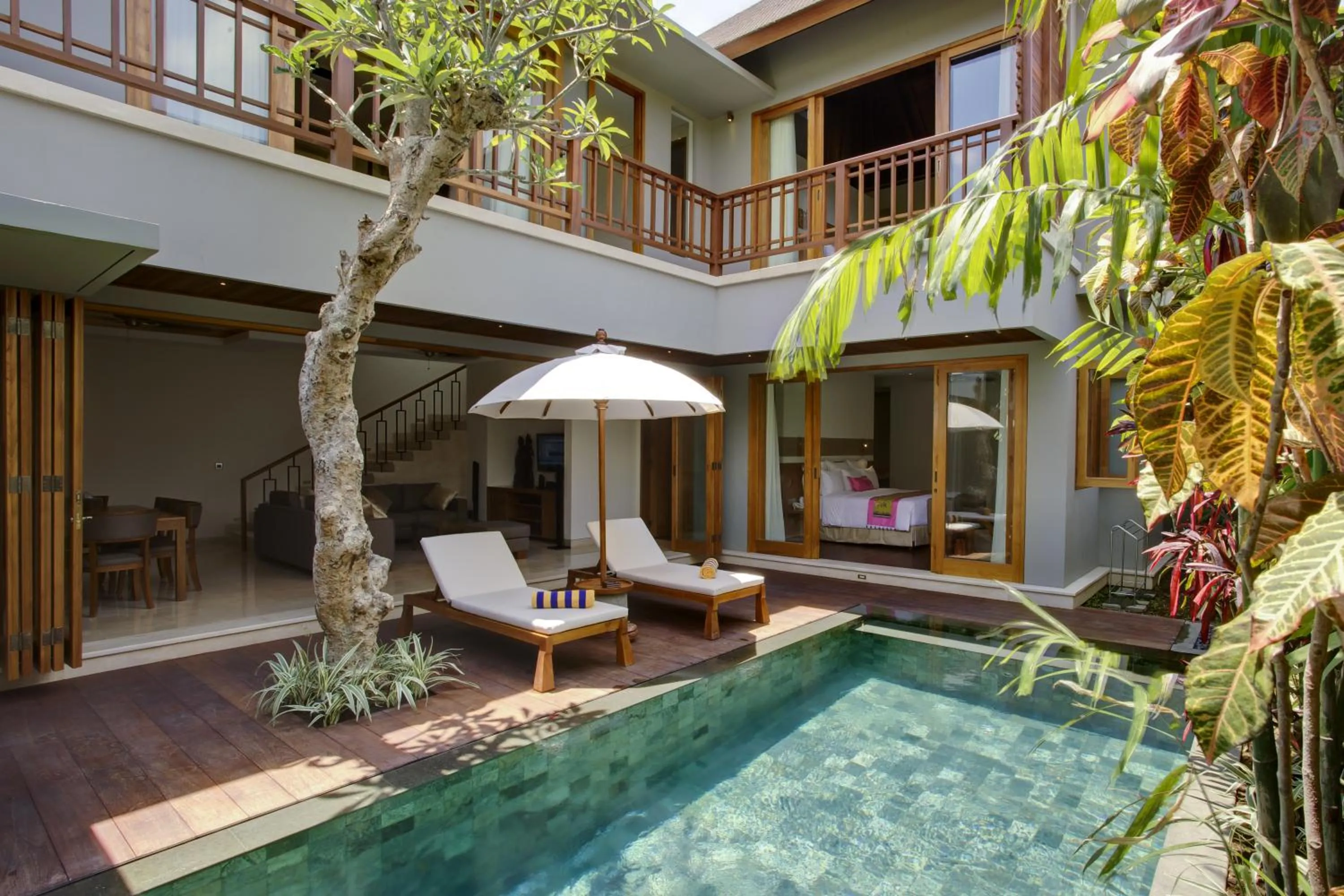 Three-Bedroom Villa with Private Pool in KoenoKoeni Villa