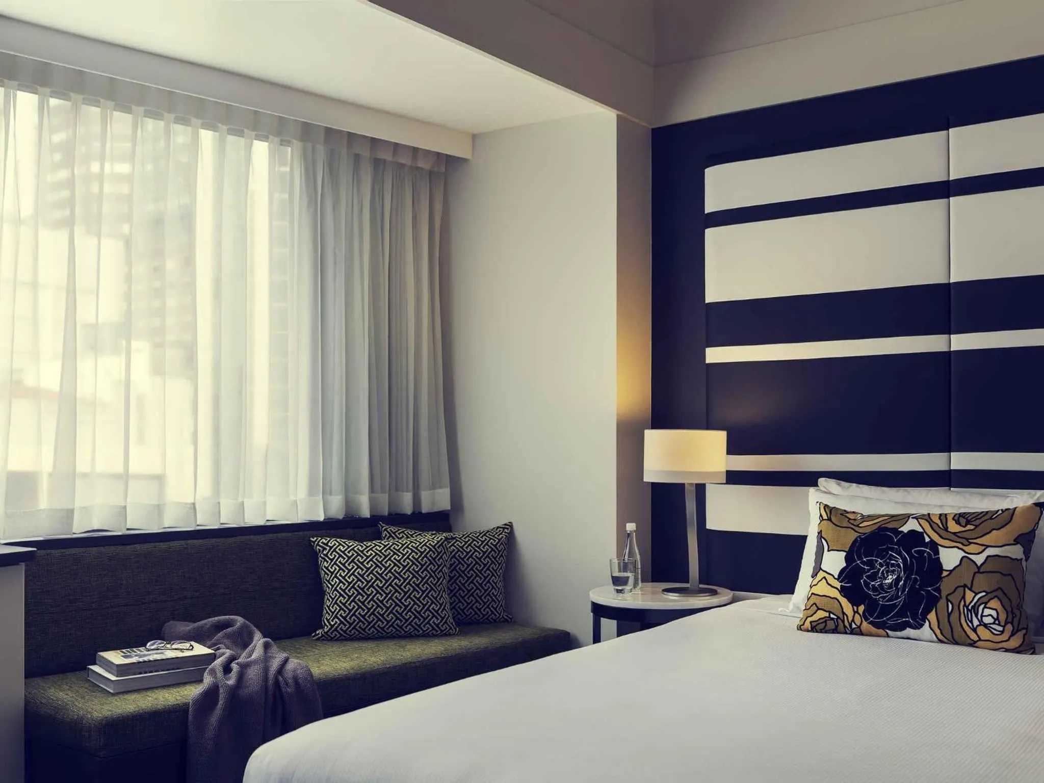 Superior Room with Two Single Beds - City Side in Mövenpick Hotel Auckland