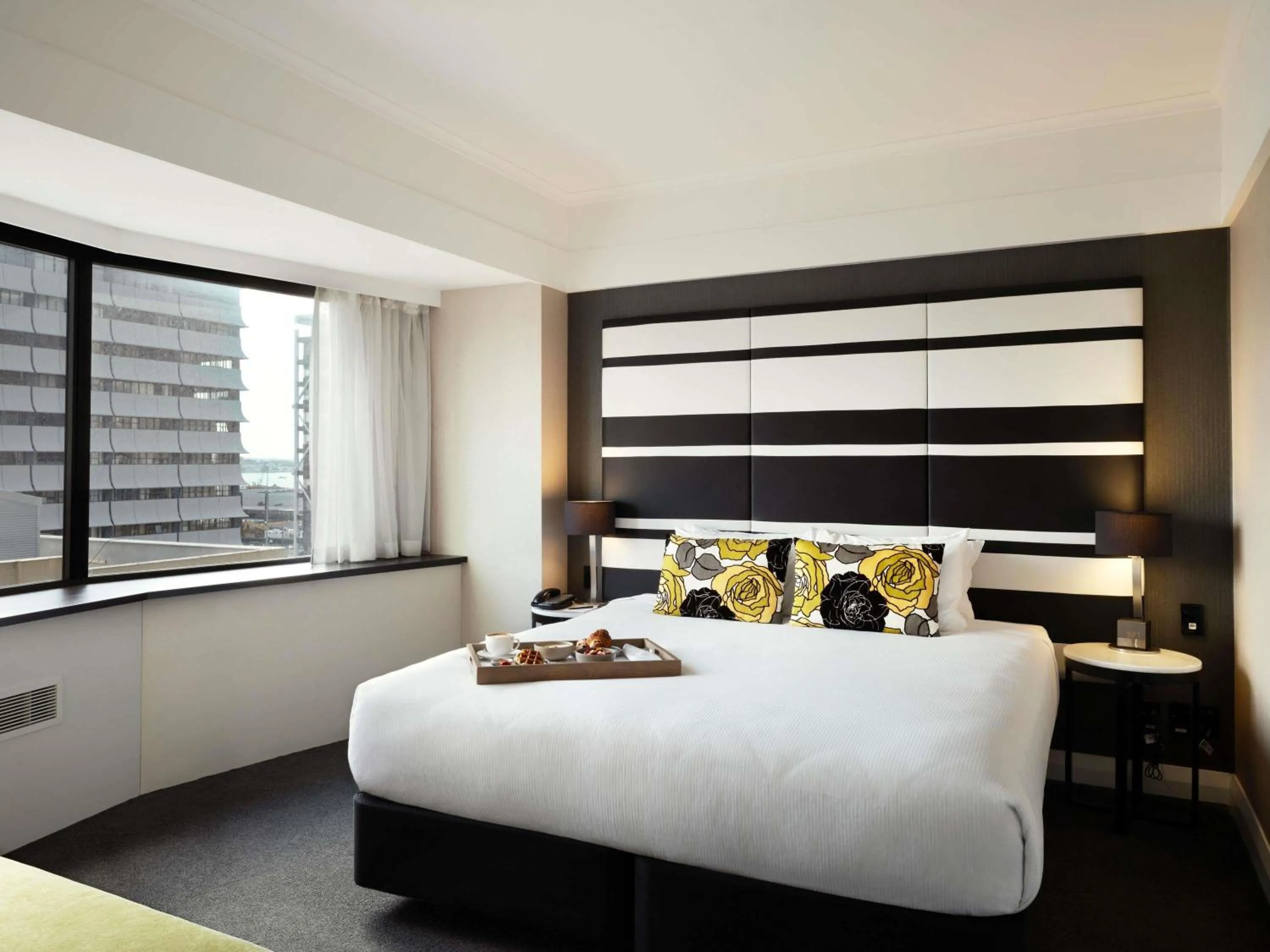Superior Queen Room - City side in Mövenpick Hotel Auckland
