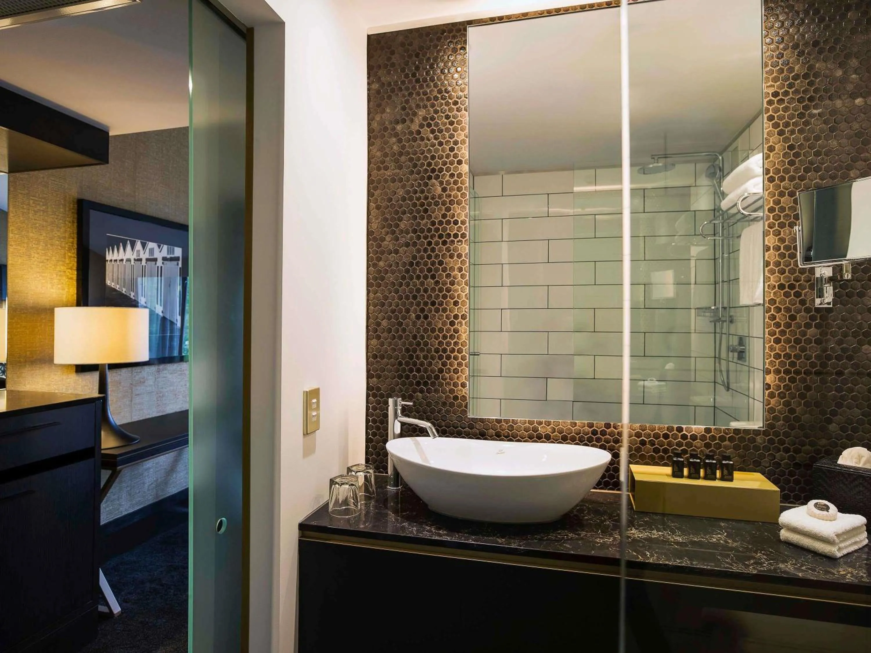 Deluxe King Room in Mövenpick Hotel Wellington