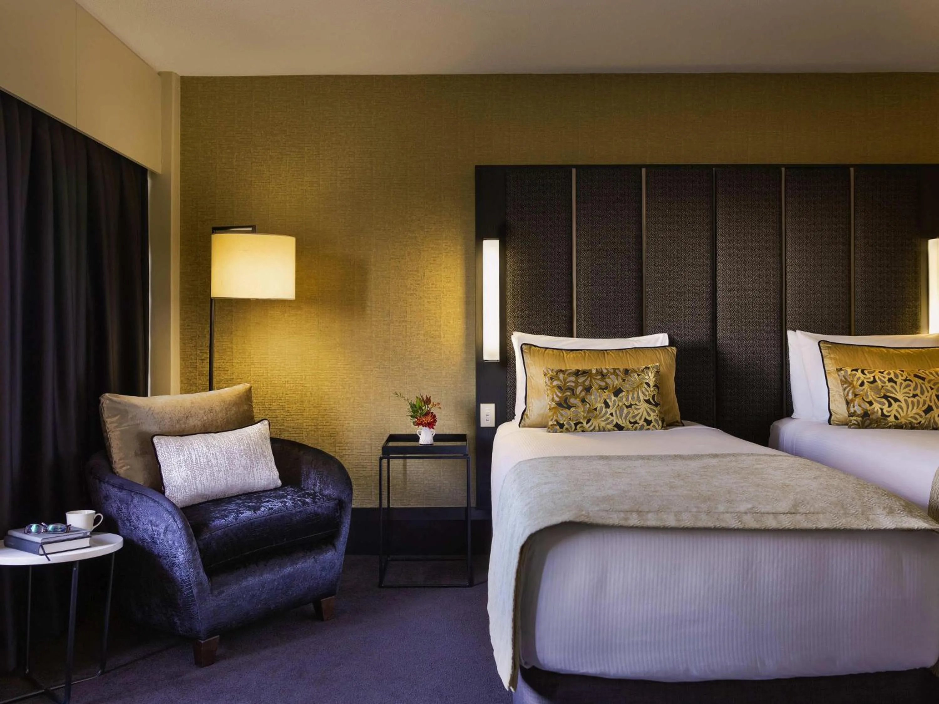 Superior Twin Room in Mövenpick Hotel Wellington