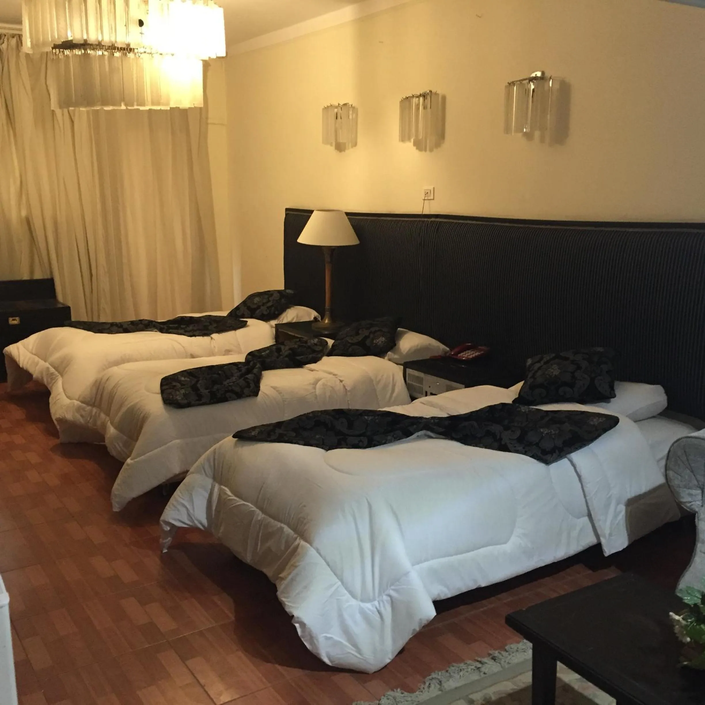 Standard Family Room in Indiana Hotel