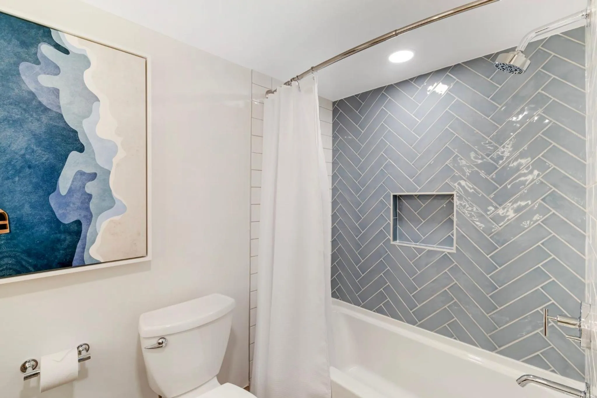 Courtyard View Studio Suite with Two Queen Beds in Omni Hilton Head Oceanfront Resort