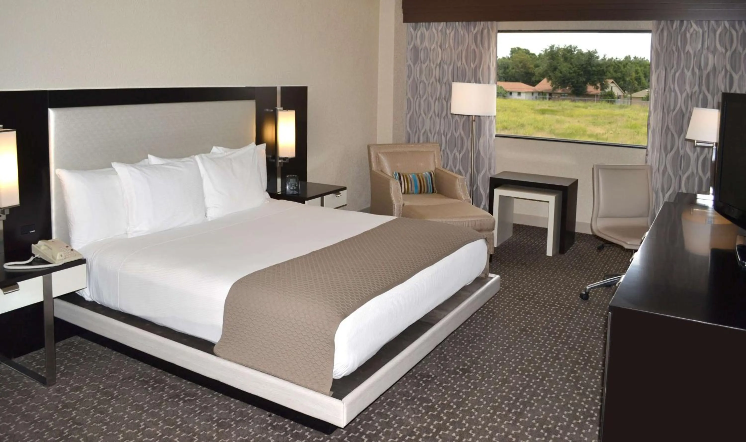 King Room - Non-Smoking in DoubleTree by Hilton Hotel Houston Hobby Airport