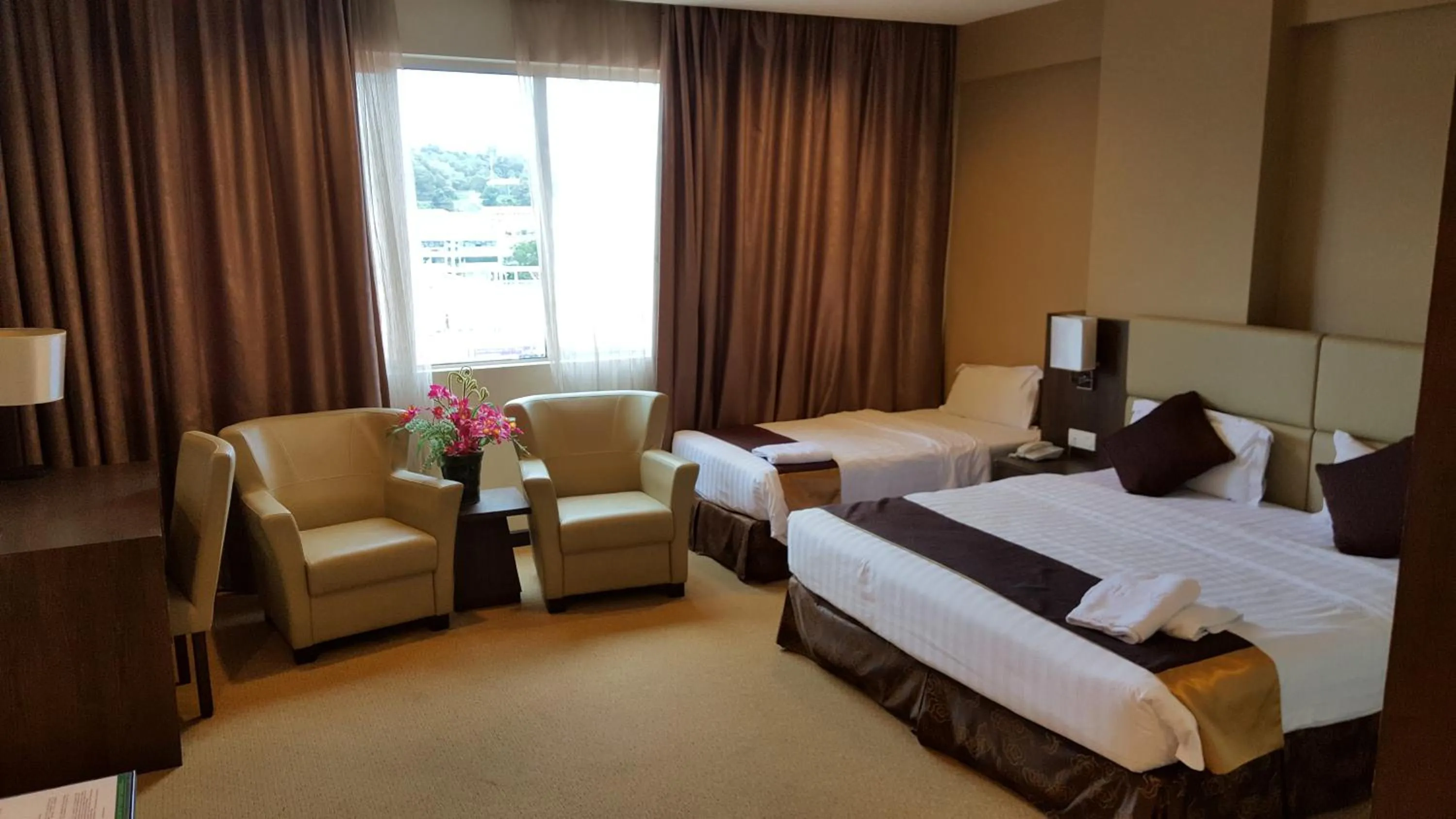 Family Suite in Lintas View Hotel