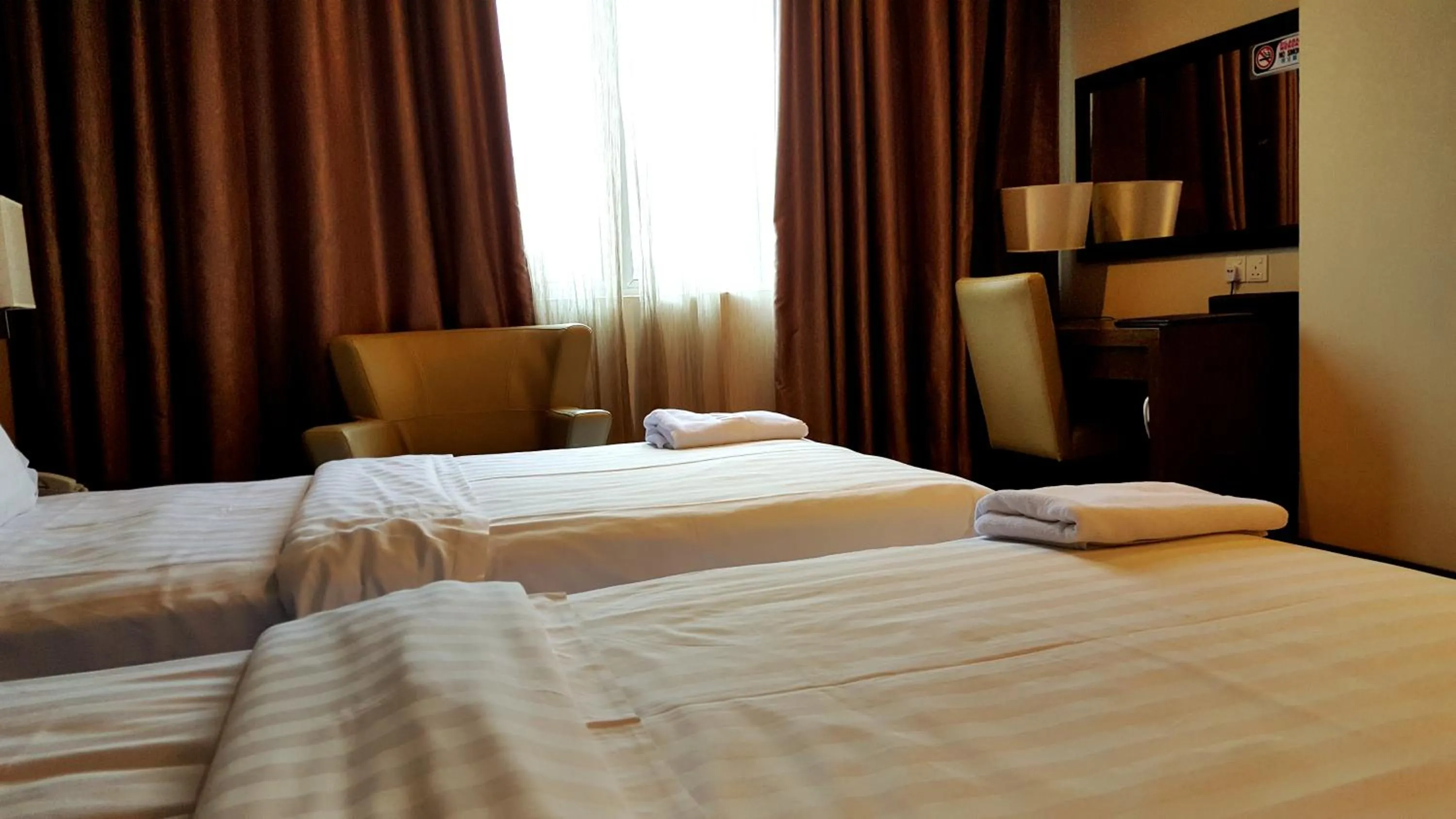 Premier Twin Room in Lintas View Hotel