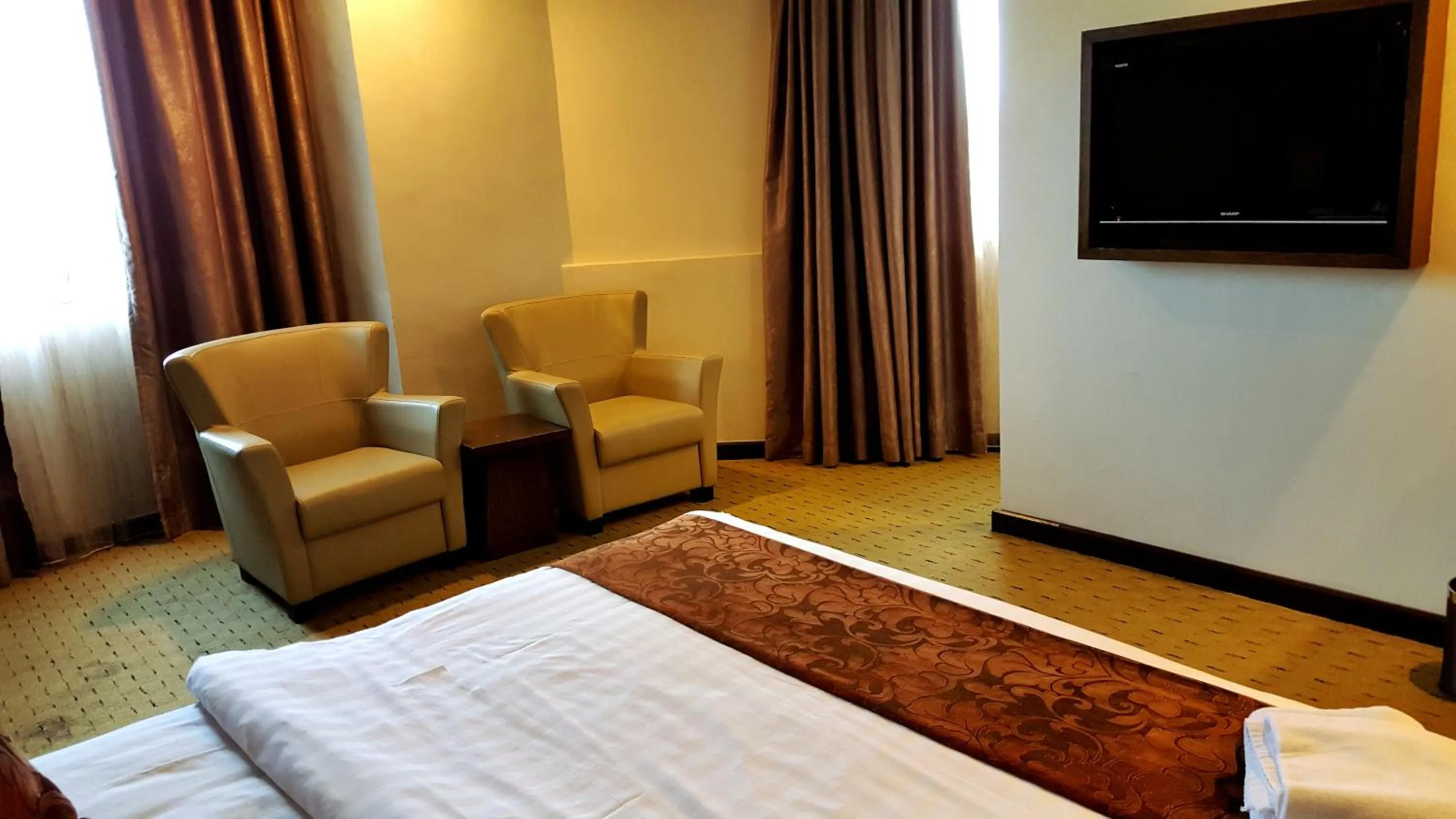 Executive King Room in Lintas View Hotel