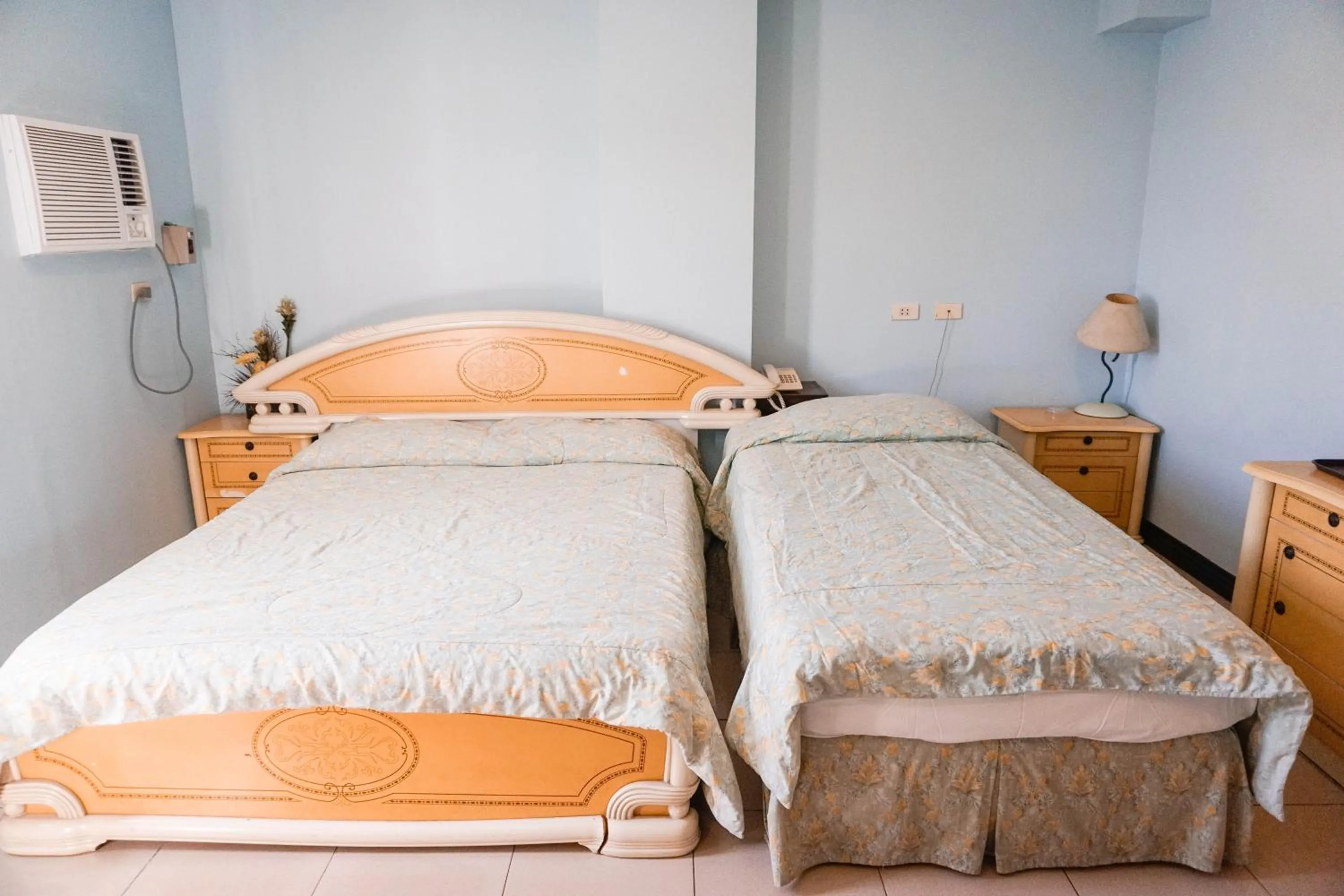 Family Room in Crowne Garden Hotel