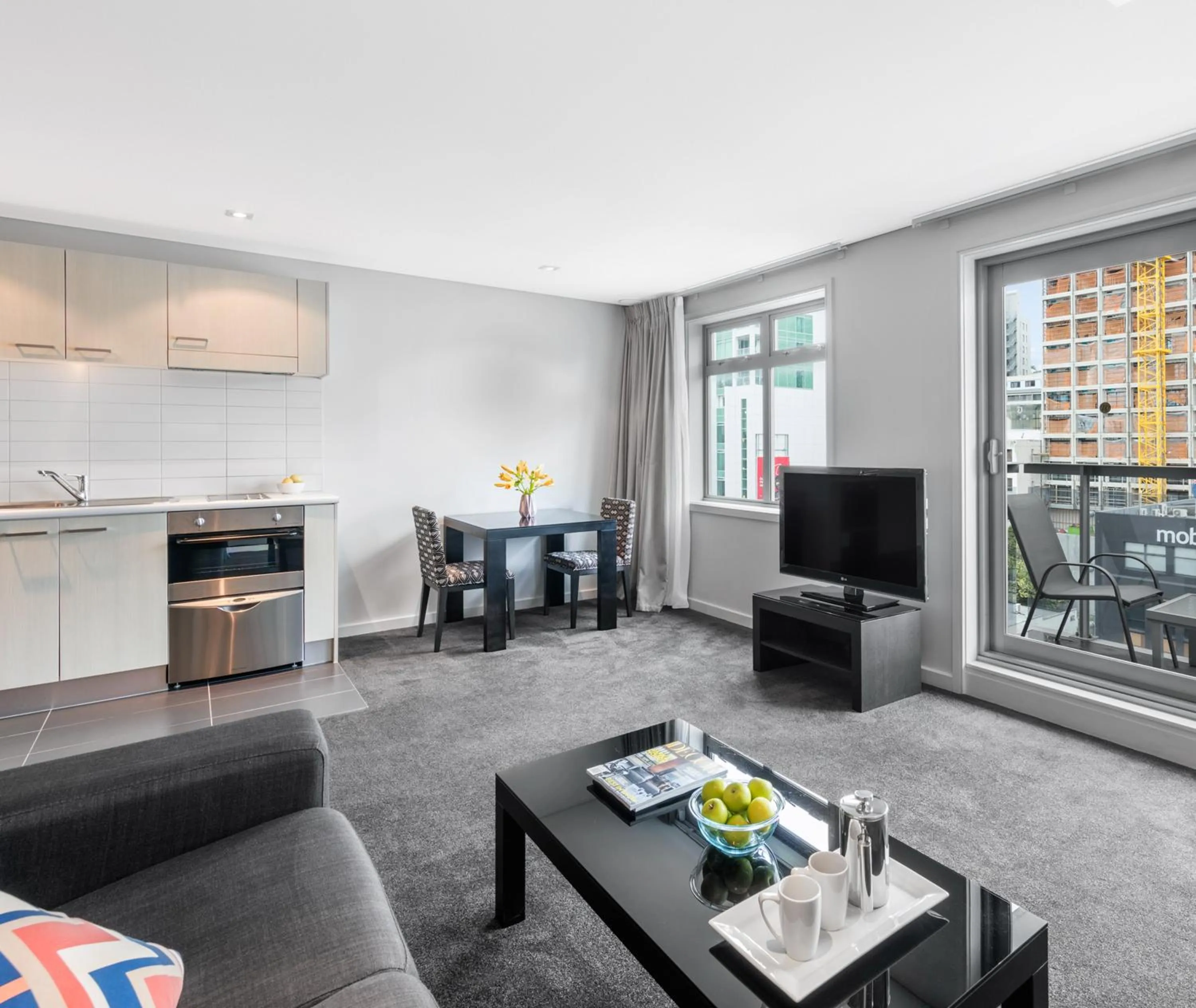 Studio Executive in Oaks Auckland Hotel