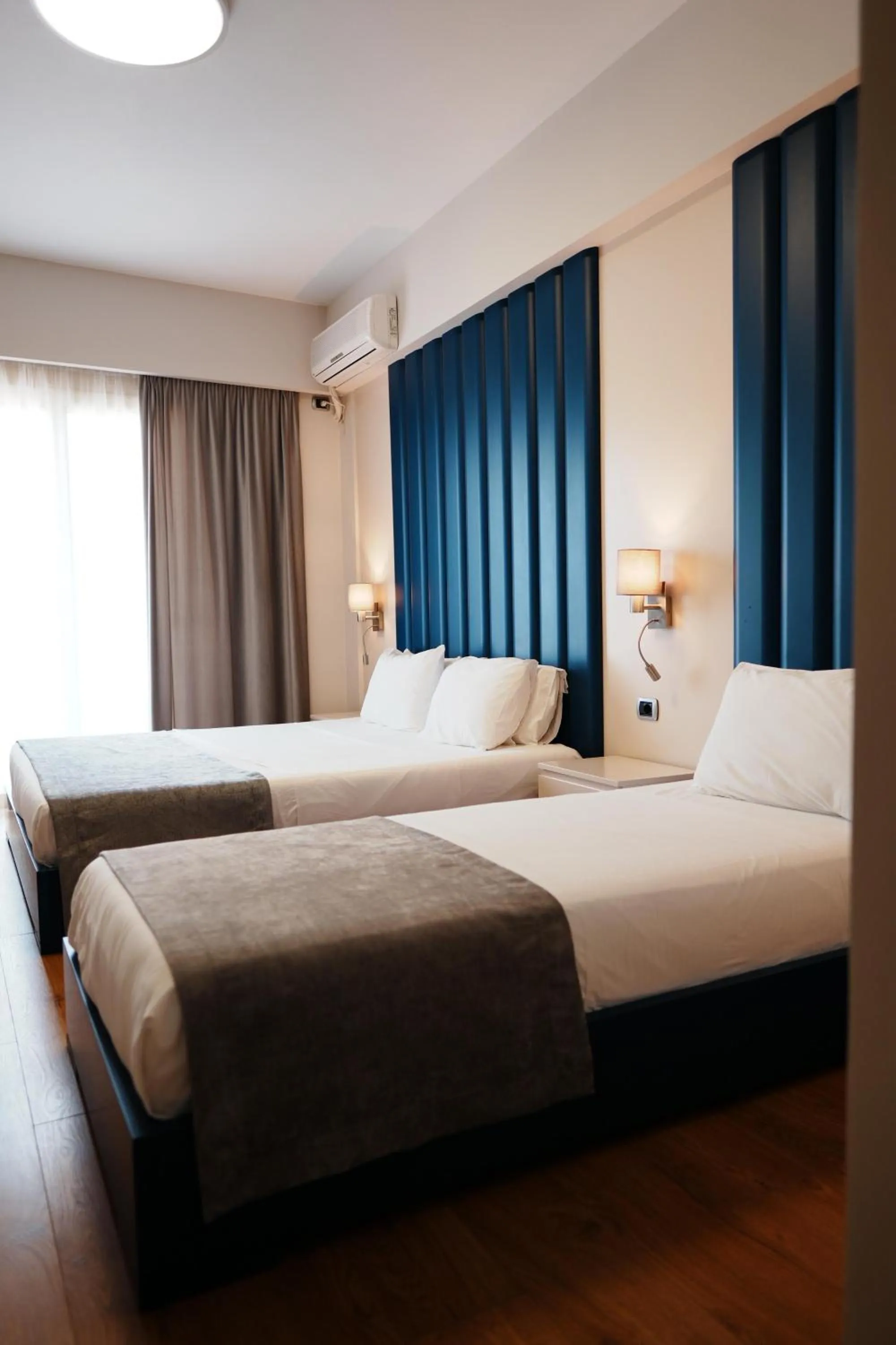 Triple Room with Balcony Sea View in Hotel Blue Sky