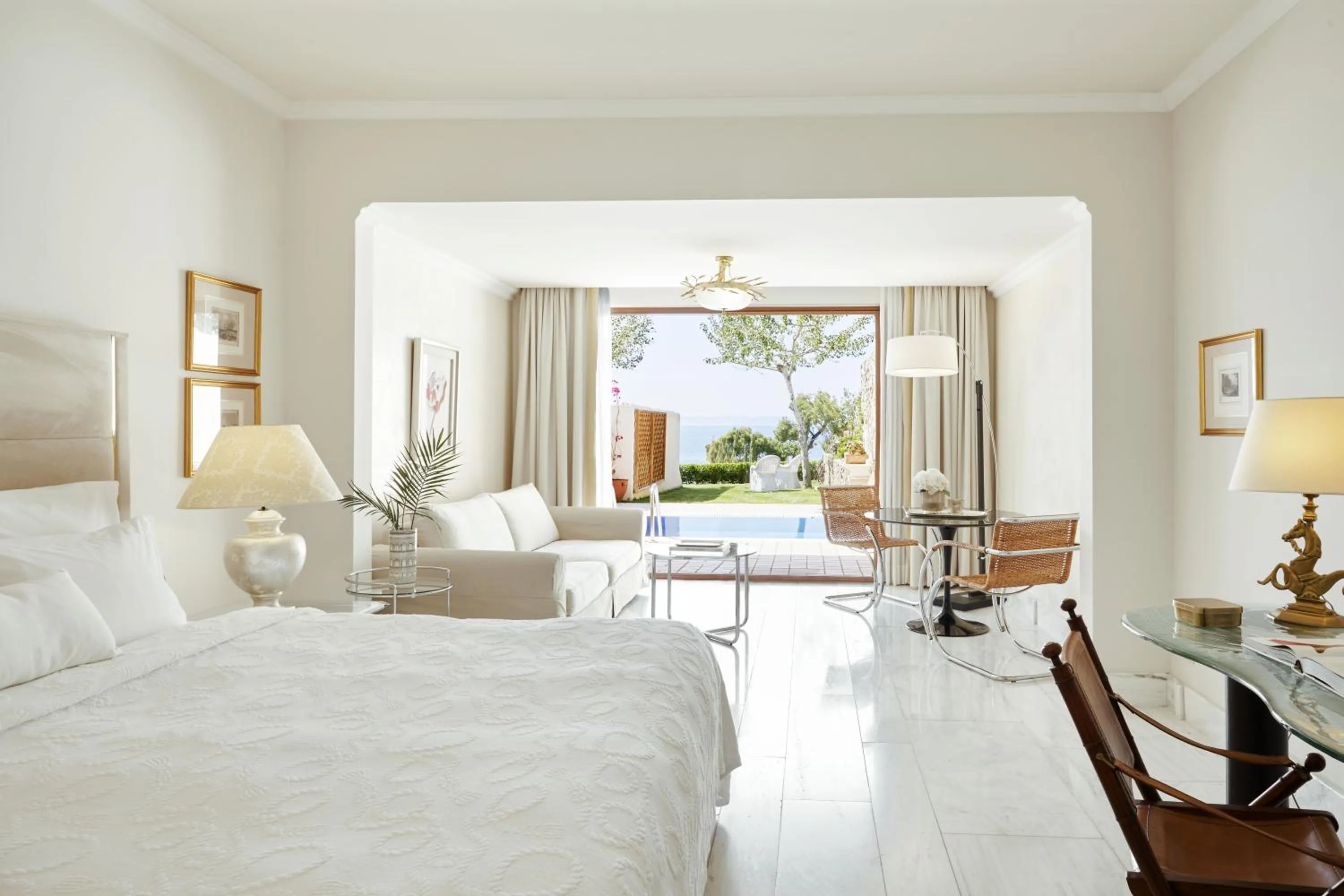 Pool Suite in The Danai