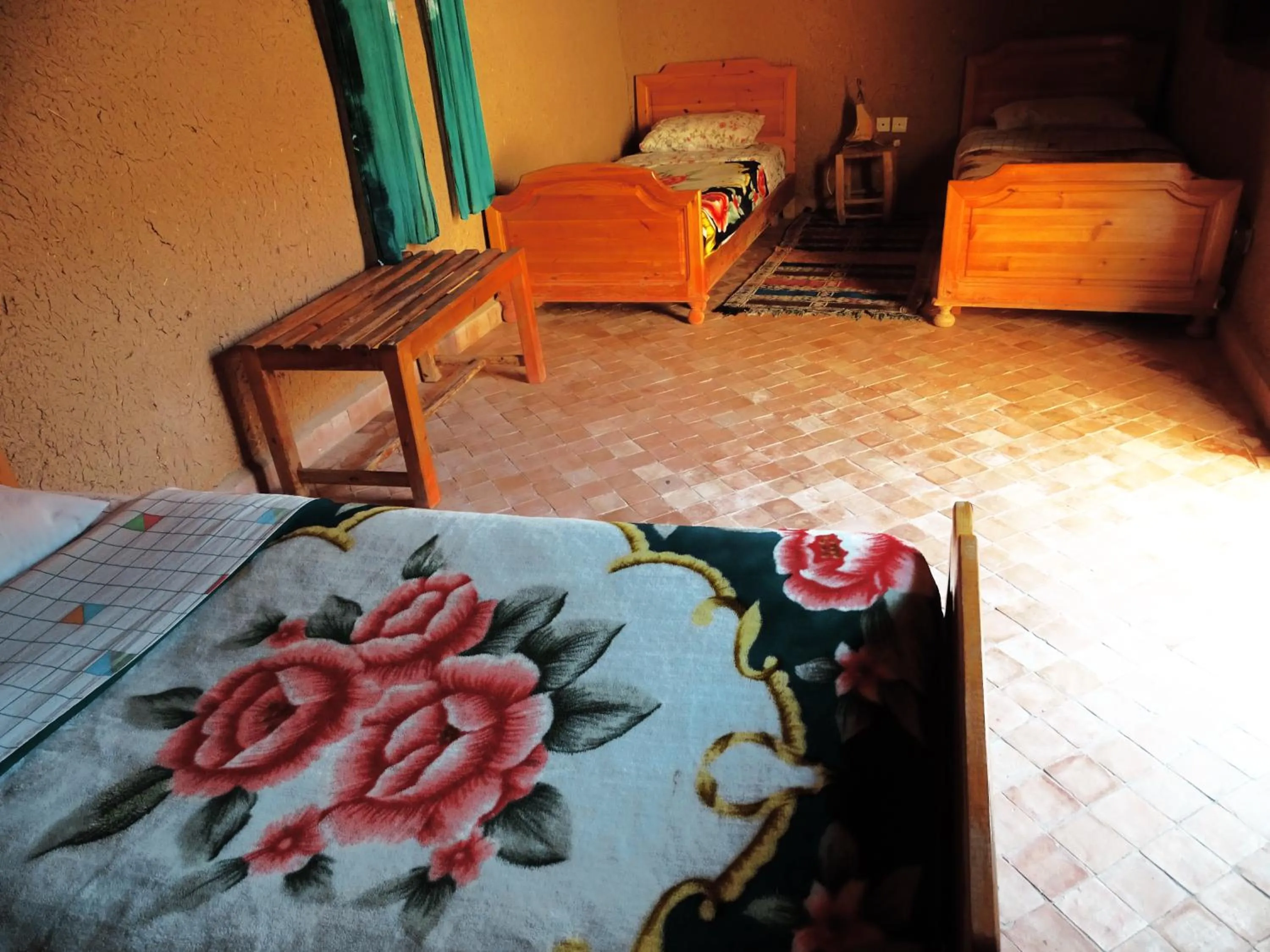 Double or Twin Room with Private Bathroom in Maison Nomades