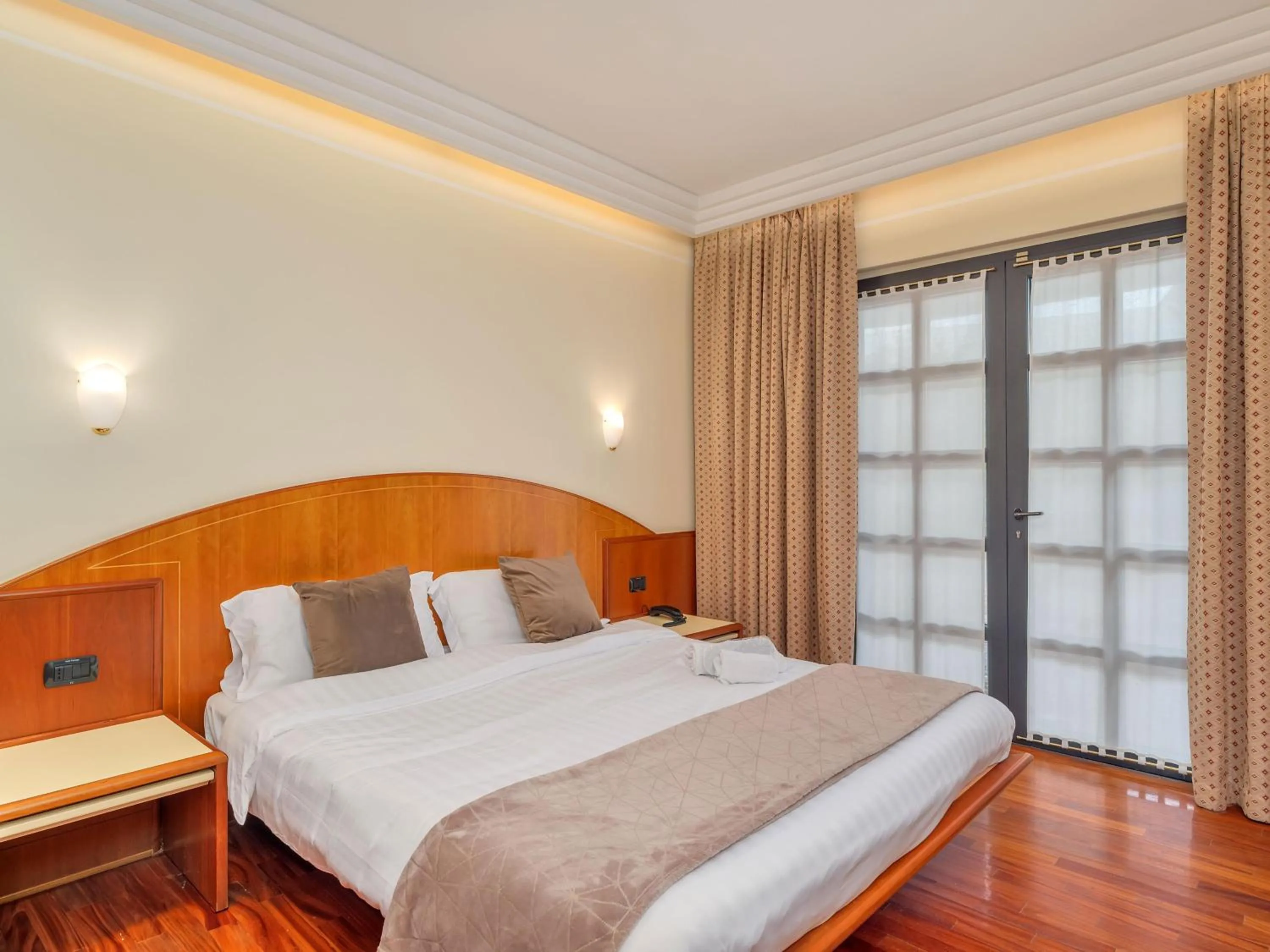 Double Room - Disability Access in B&B HOTELS Hotel Prestige Ornago