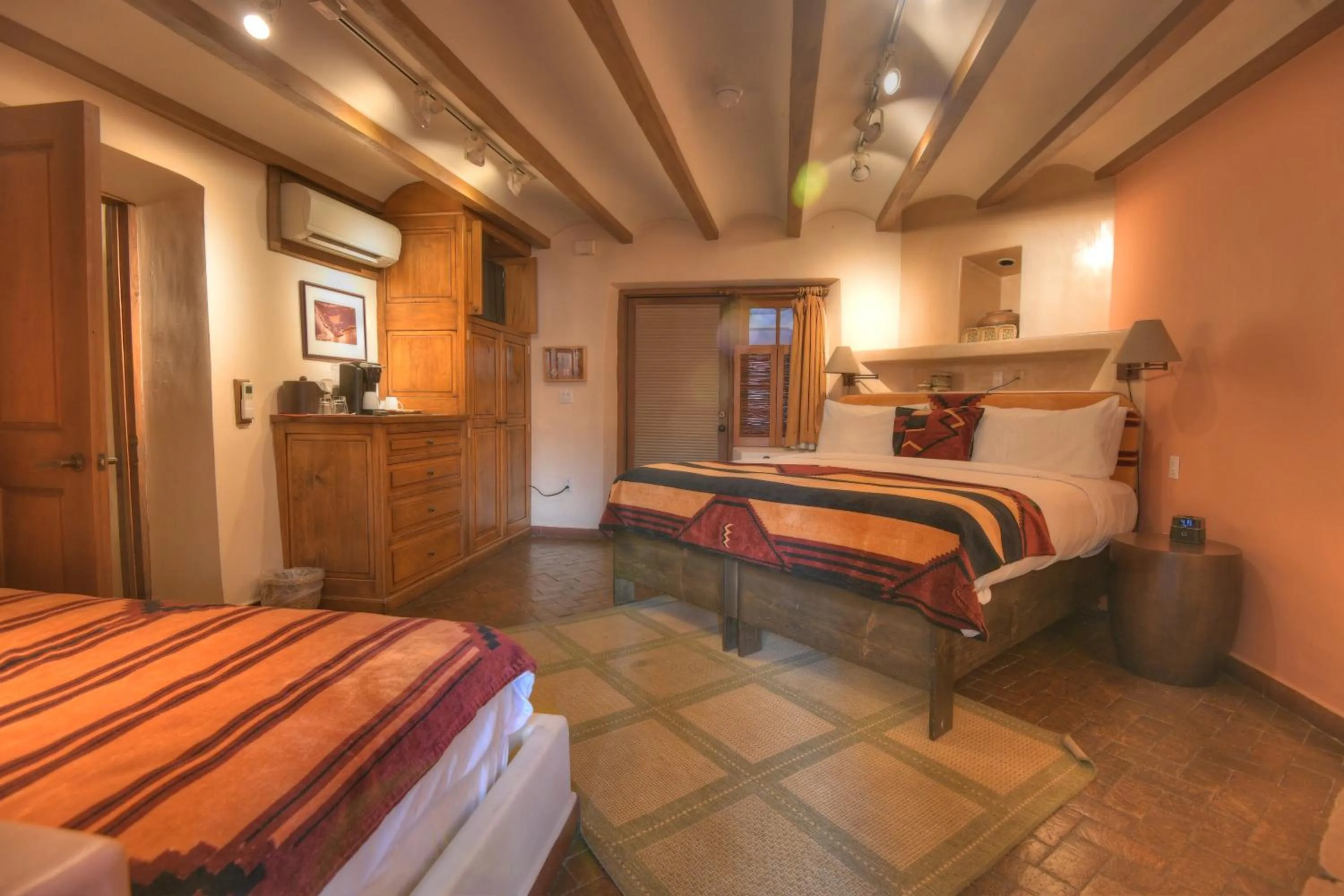 Suite in Inn at Vanessie