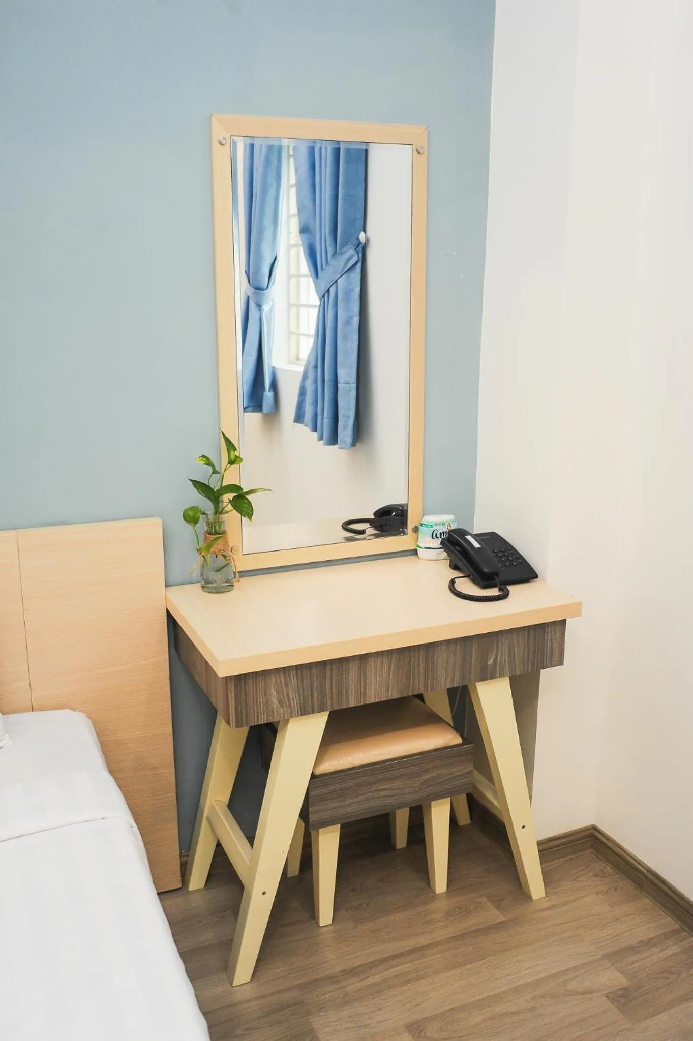 Double Room with Window in My Anh 120 Central Saigon Hotel Ben Thanh Market