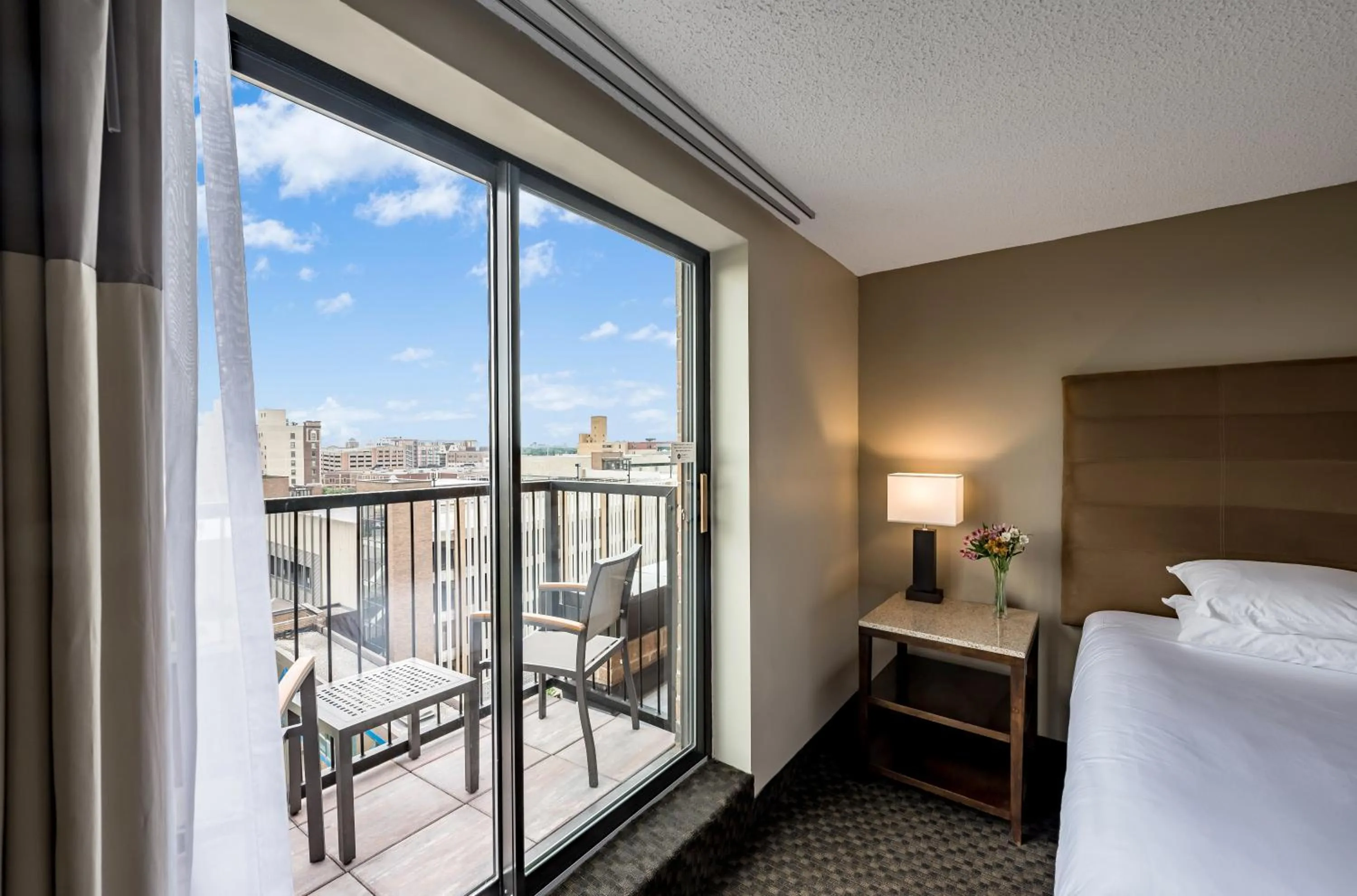 King Suite with Sofa Bed and Balcony in Hyatt Regency Green Bay