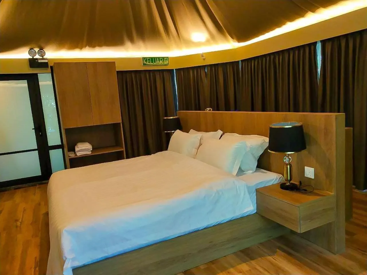 Tented Villa (2 pax ) in Boulder Valley