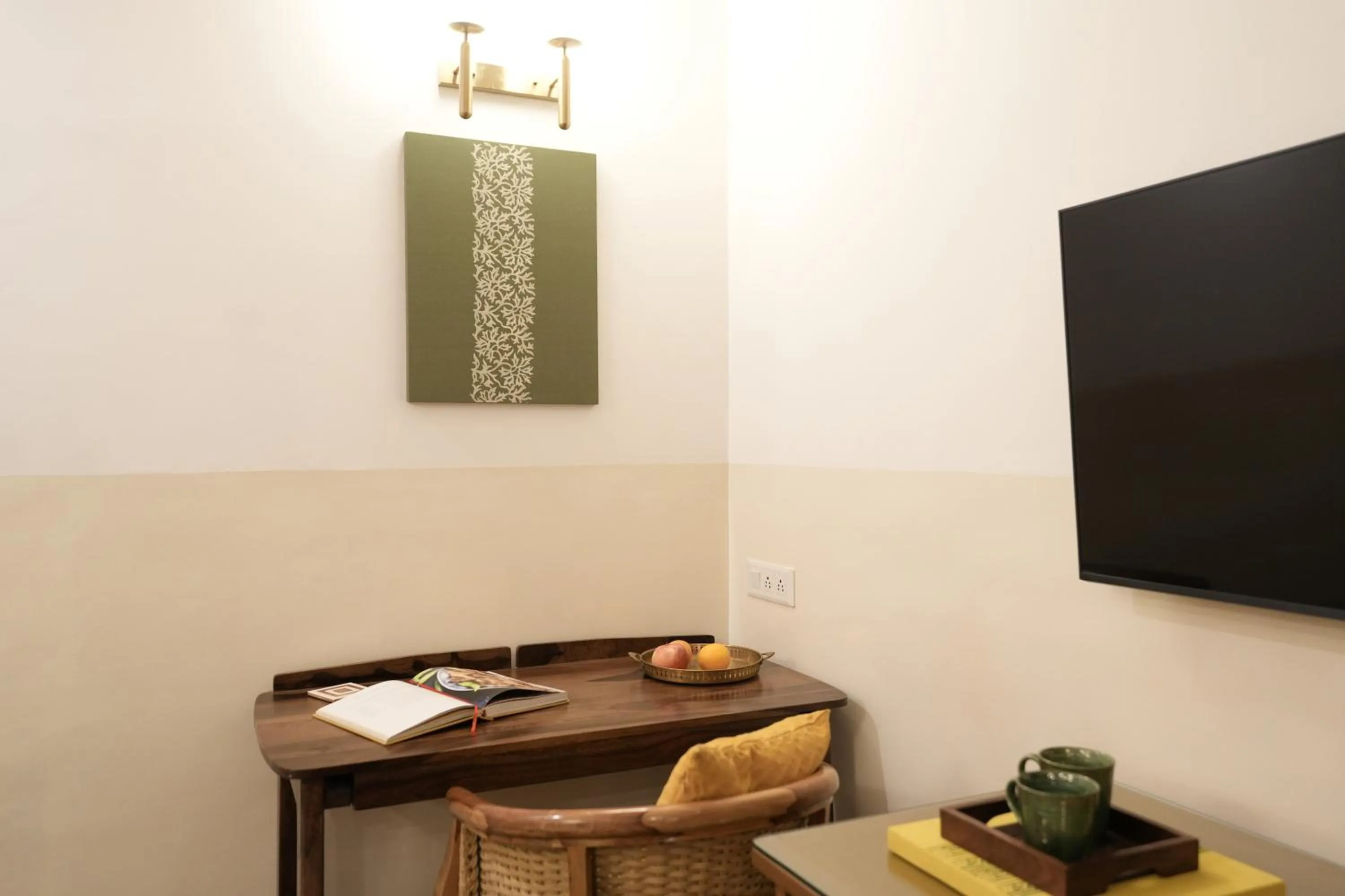 Deluxe Double or Twin Room - single occupancy in Hanu Reddy Residences Poes Garden